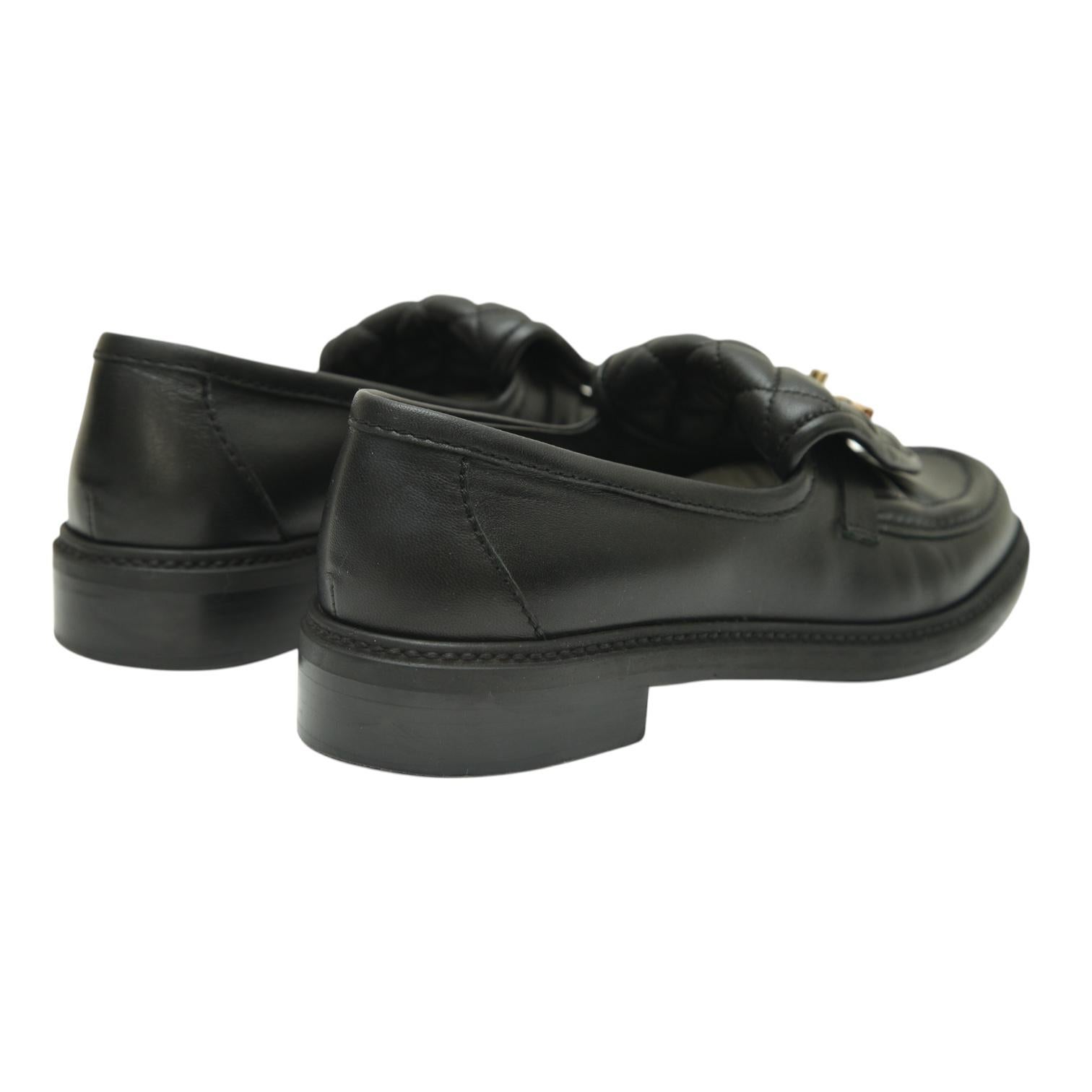 CHANEL Loafers Black Leather Quilted Lambskin Gold CC Turn Lock Flats Shoes 38.5 For Sale 4