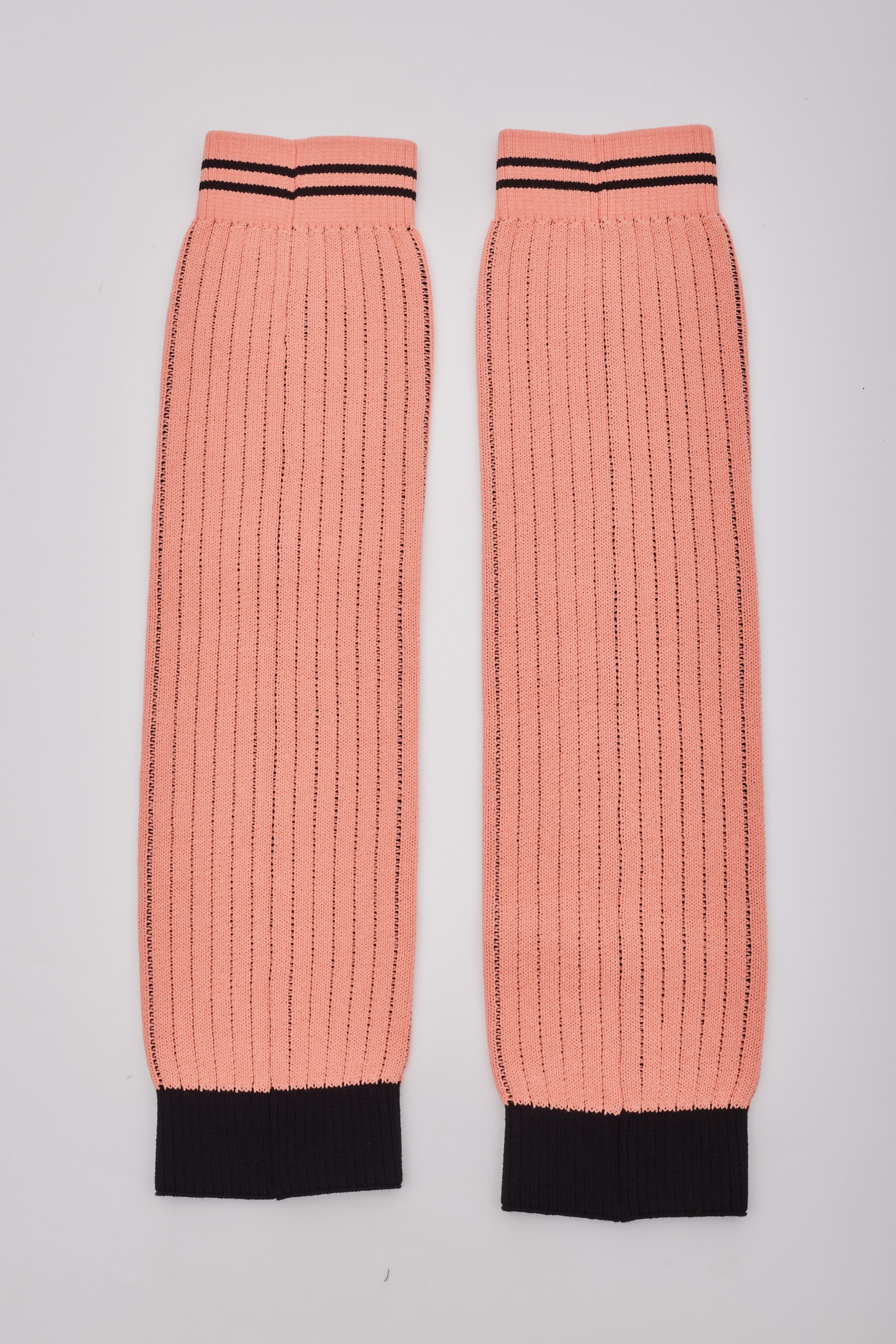 Chanel Logo Apricot Knit Leg Warmers Gaiters In New Condition For Sale In Montreal, Quebec