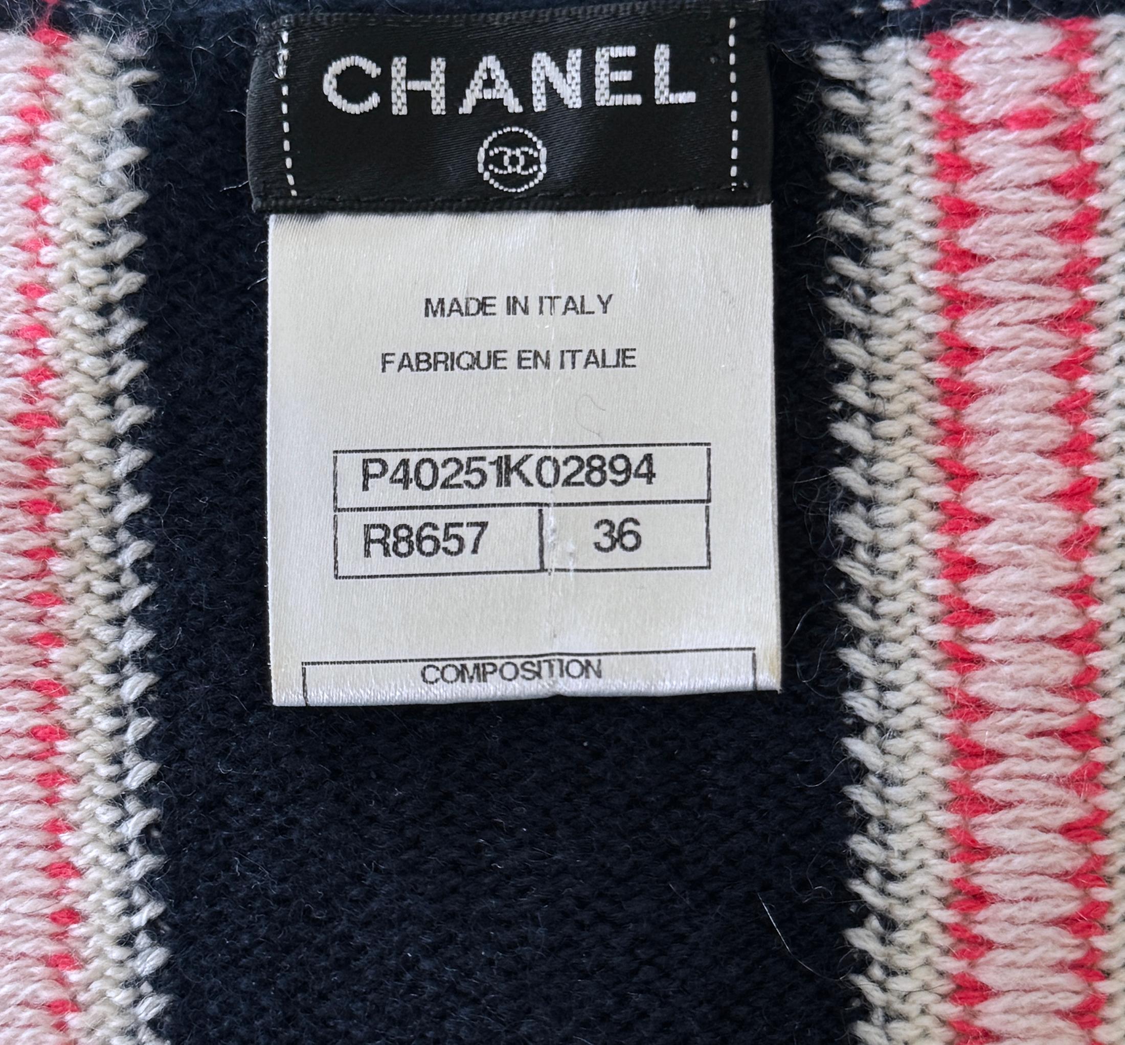 Chanel Logo Knöpfe Kaschmir Strickjacke 36 FR 8
