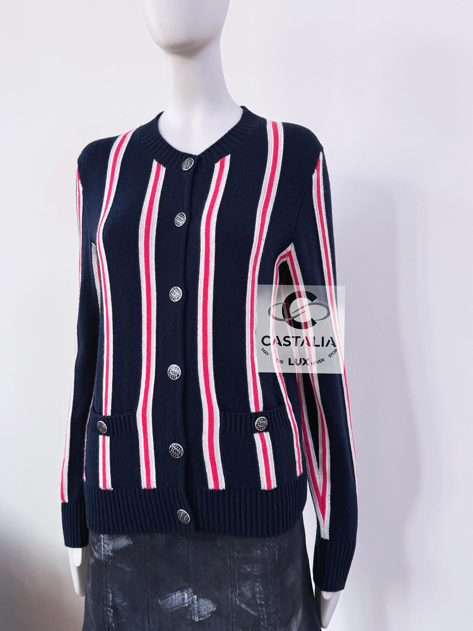 Chanel Logo Buttons Cashmere Cardigan 38 FR 4