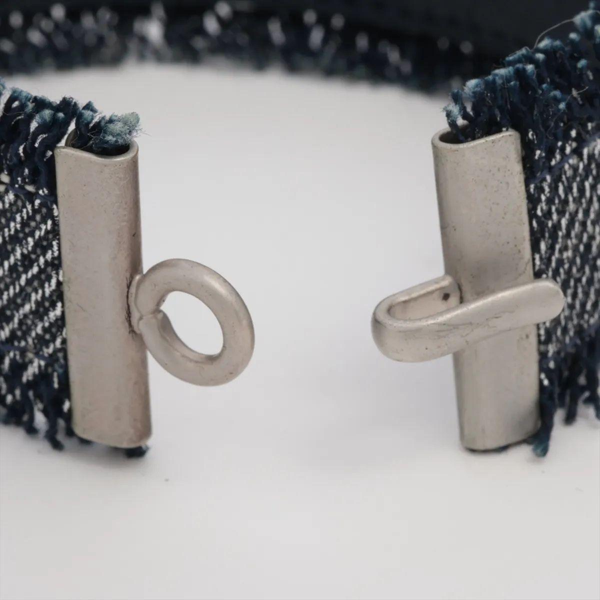 Bracciale Chanel Logo Denim in vendita 2