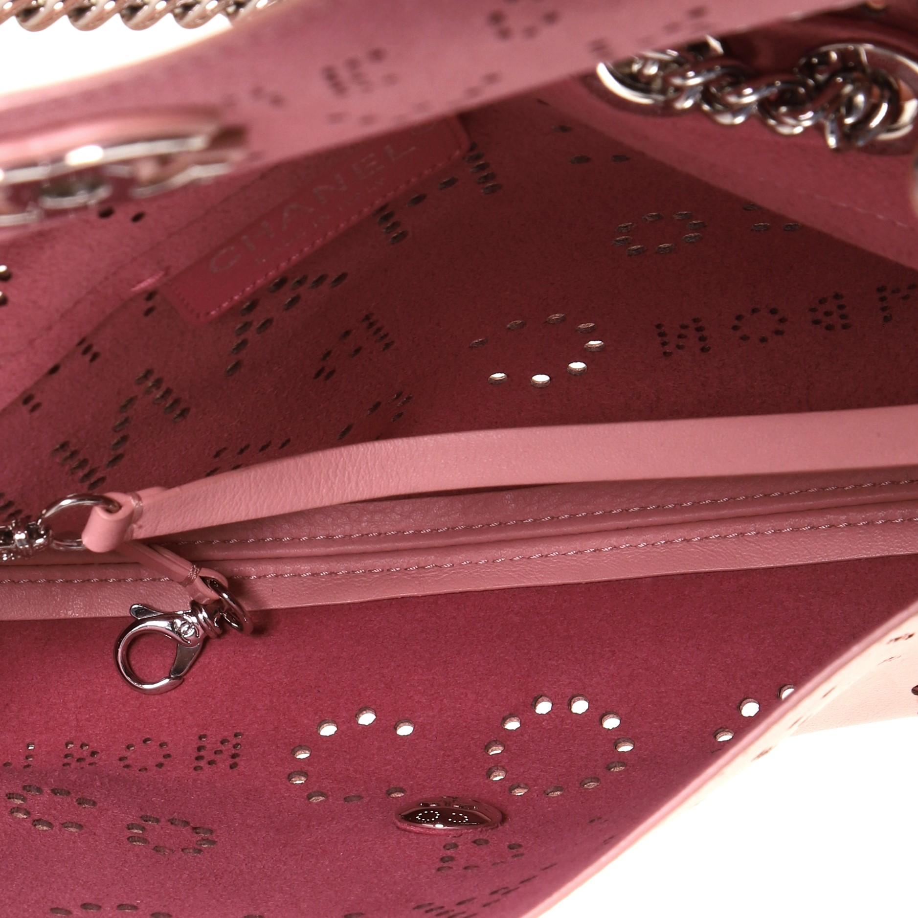 Chanel Logo Eyelets Flap Bag Perforiertes Kalbsleder 1