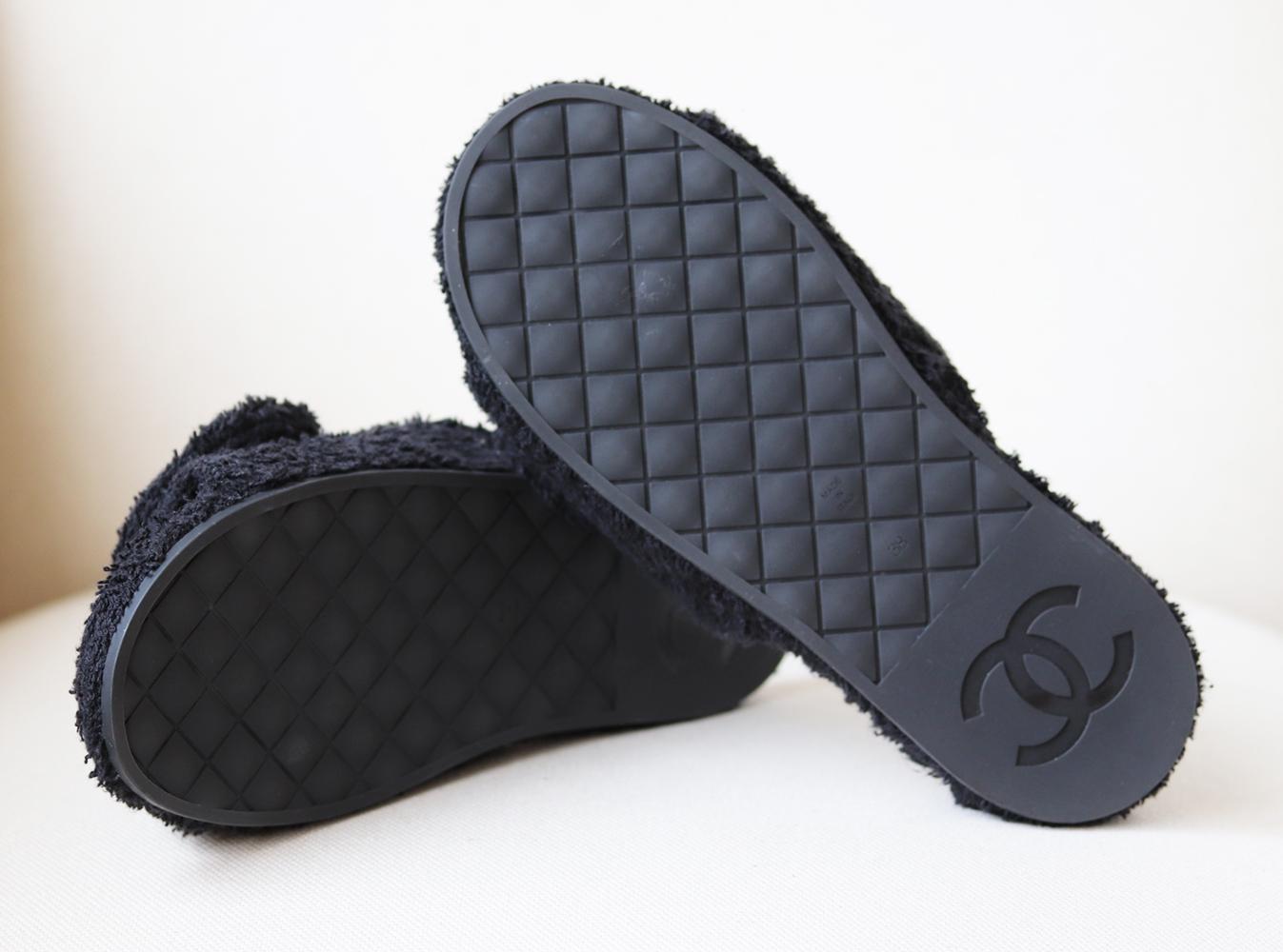 chanel slides