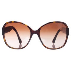 Chanel, Logo square sunglasses