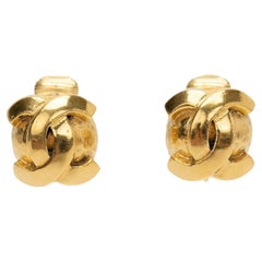 Chanel Logo Vintage Clip Ons Oro