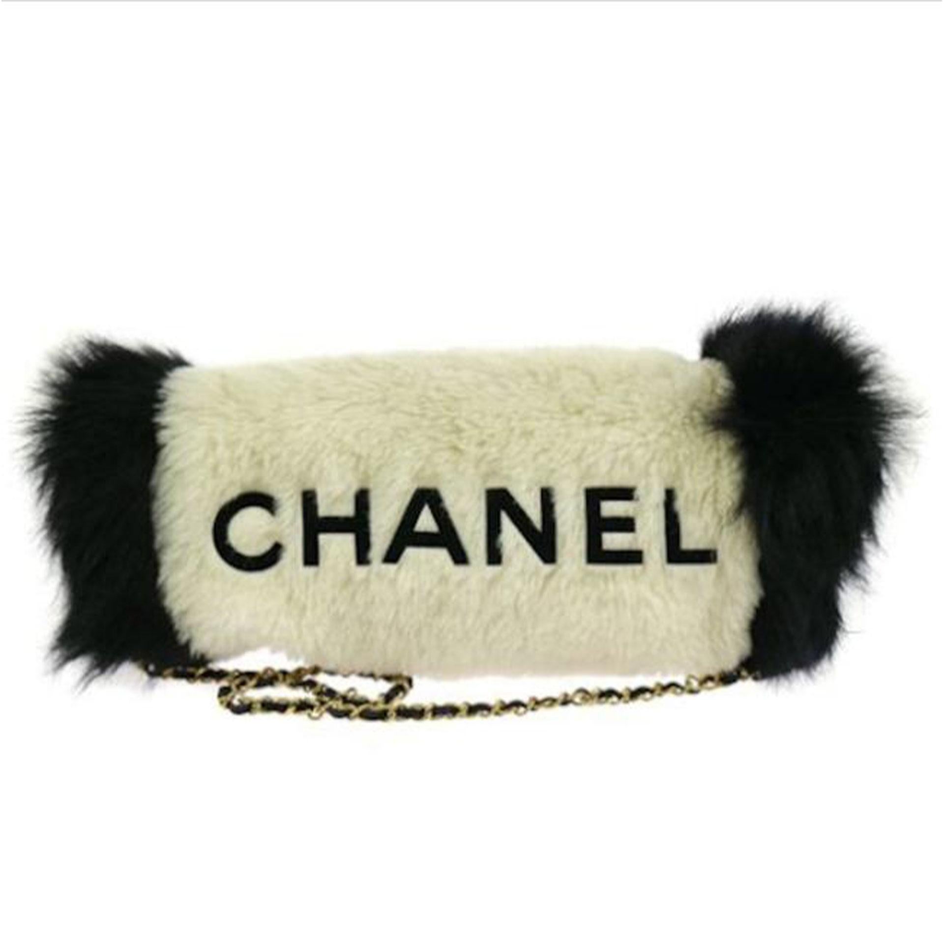 Chanel Logos Hand Warmer with Chain Strap Muff White Faux Fur Cross Body Bag In Good Condition In Miami, FL