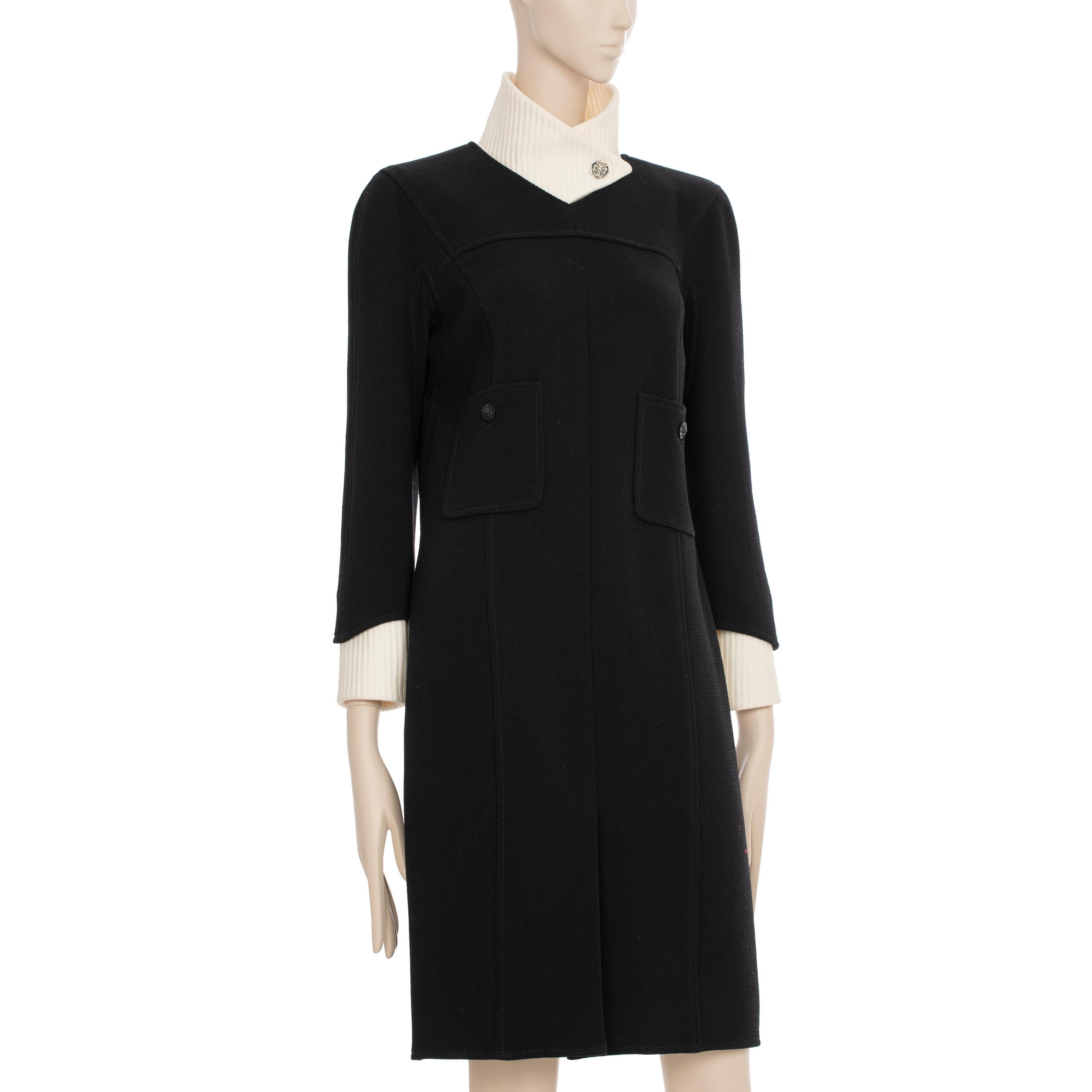 Chanel Long Black Dress With Detachable Collar & Cuff 40 FR 7