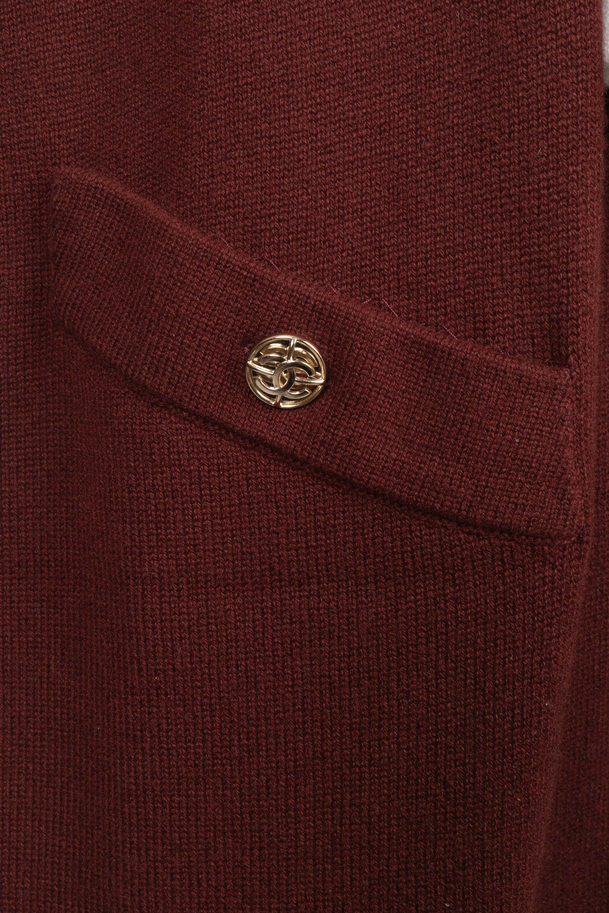 Chanel Cardigan long bordeaux en cachemire en vente 1