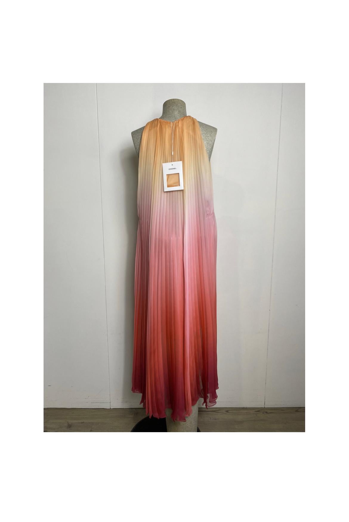 Chanel Long Dress, Pre-Fall 2020 Collection. In New Condition In Carnate, IT