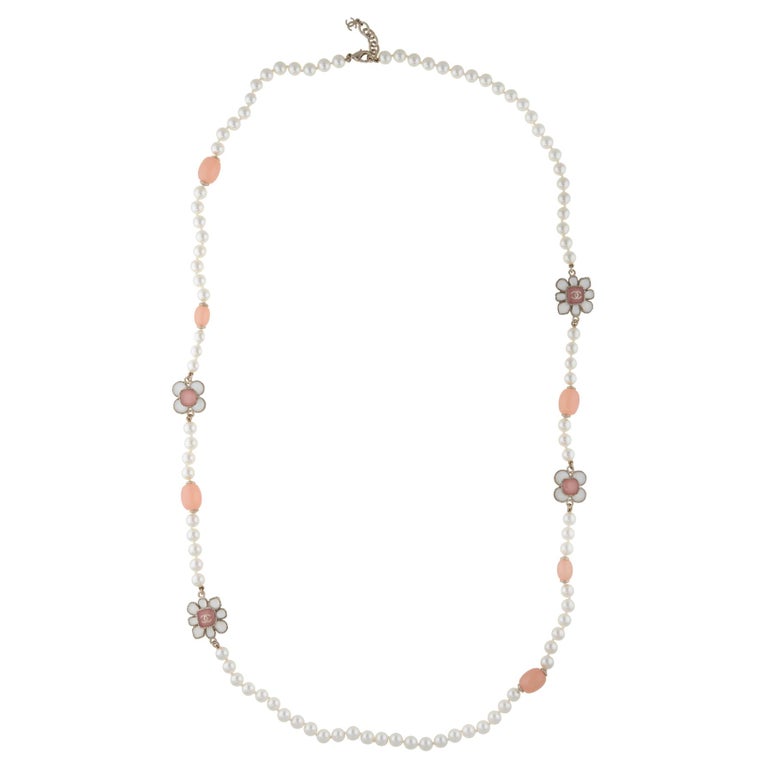 Chanel Long Faux Pearl Flower Necklace Peach Beads 42 Circa 2016 For Sale  at 1stDibs