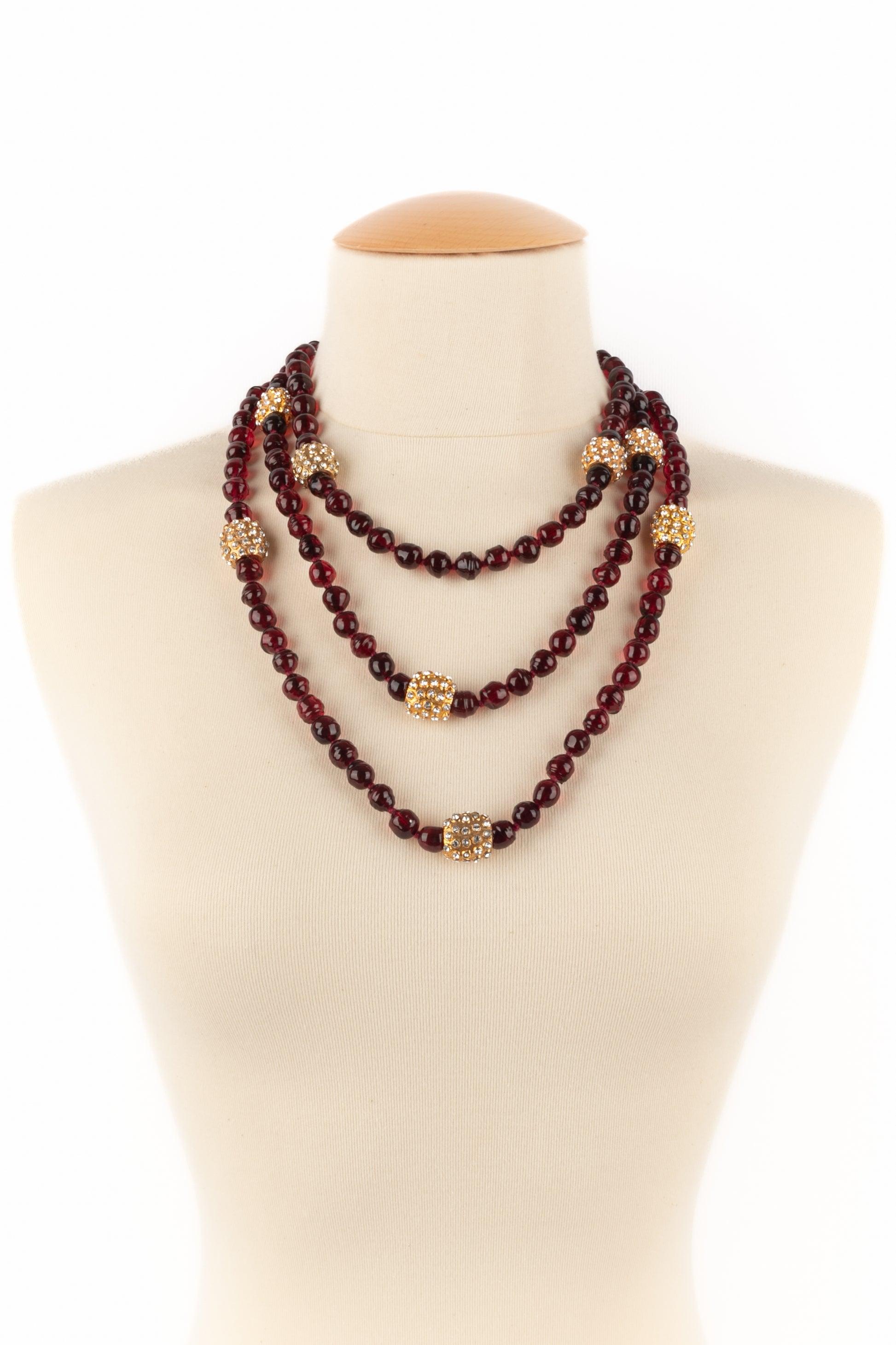 Chanel Long Garnet-red Glass Pearl Necklace, 1980s For Sale 2