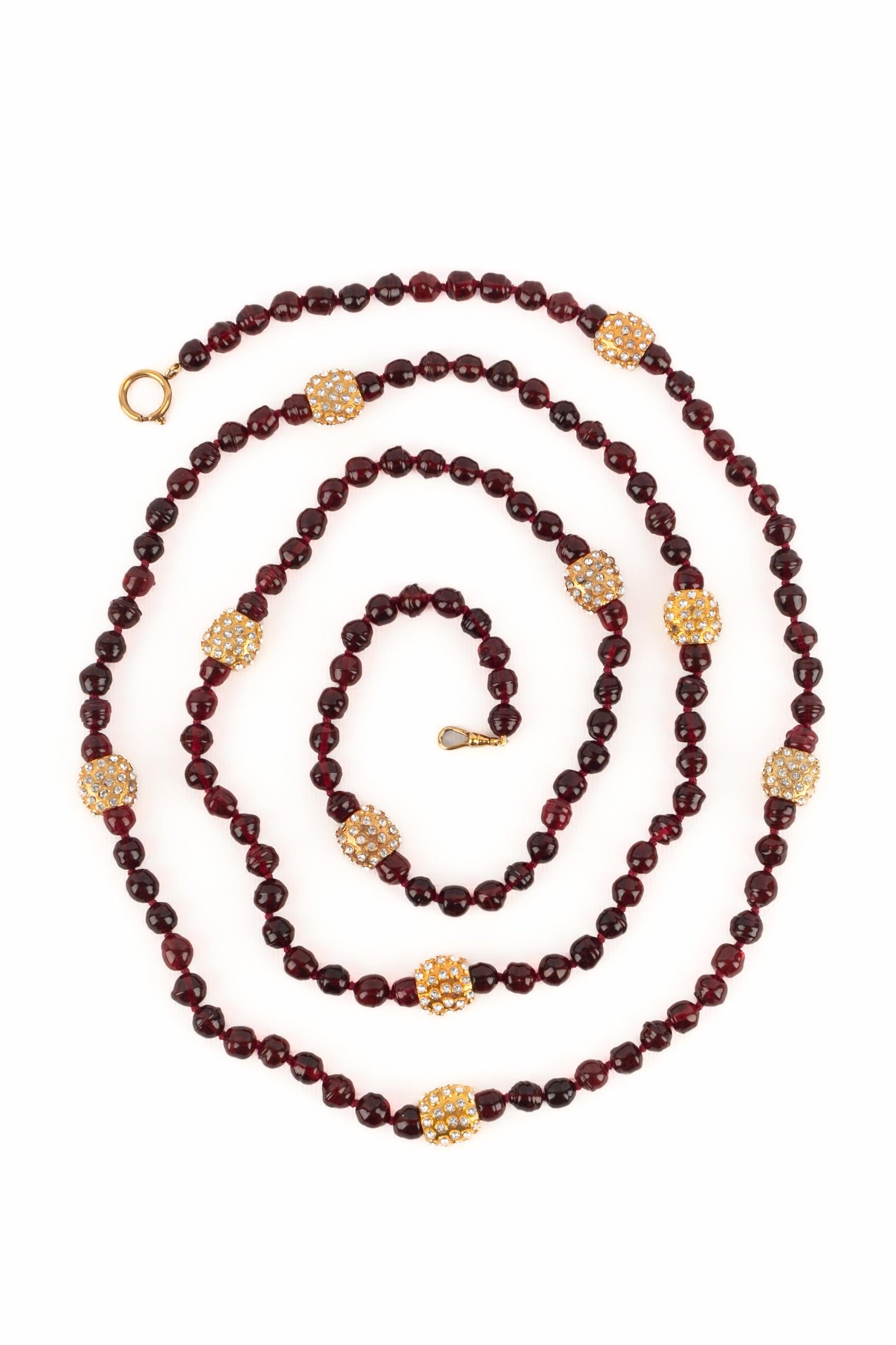 Chanel Long Garnet-red Glass Pearl Necklace, 1980s For Sale 5