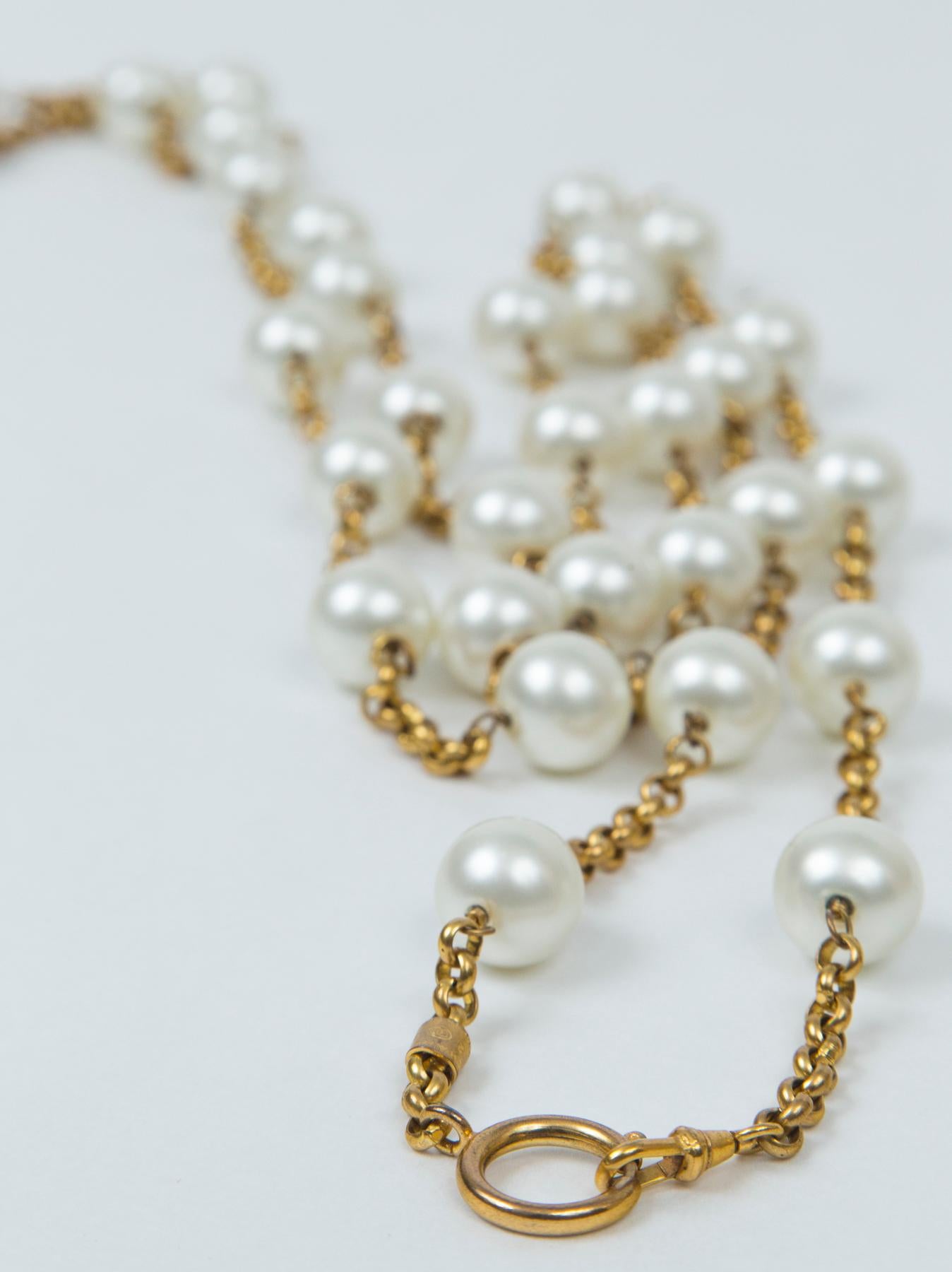 long pearl necklace chanel