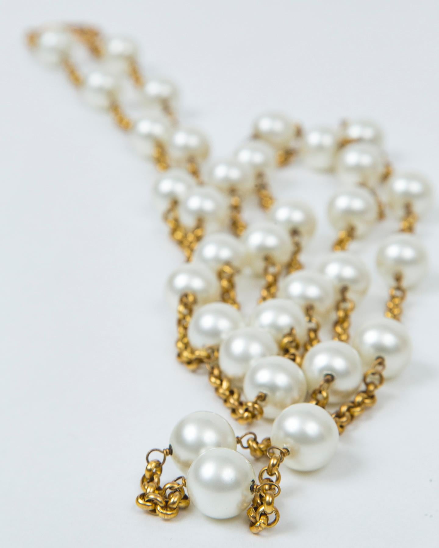 chanel pearl necklace