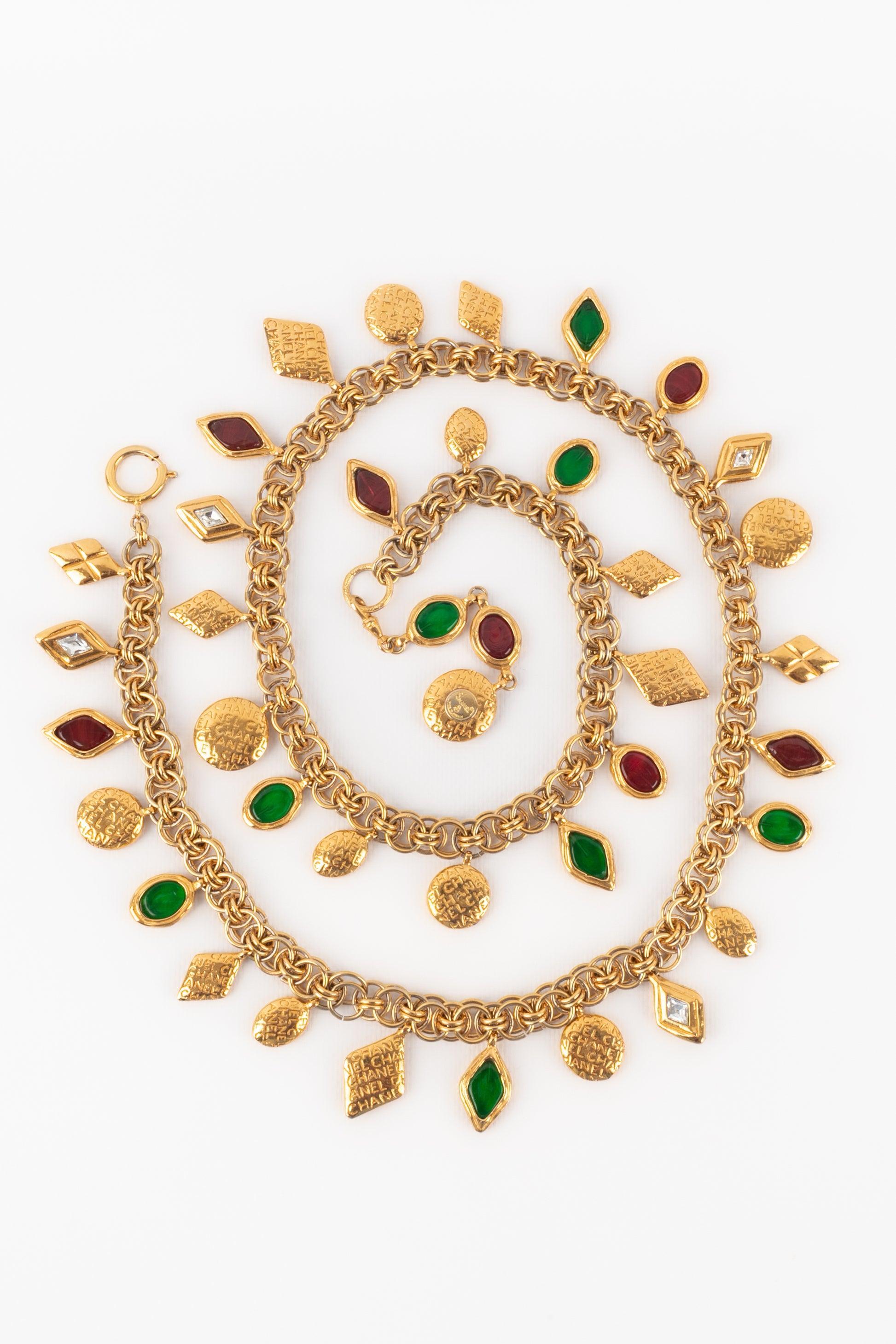 Chanel Long Golden Metal Necklace, 1980s For Sale 2