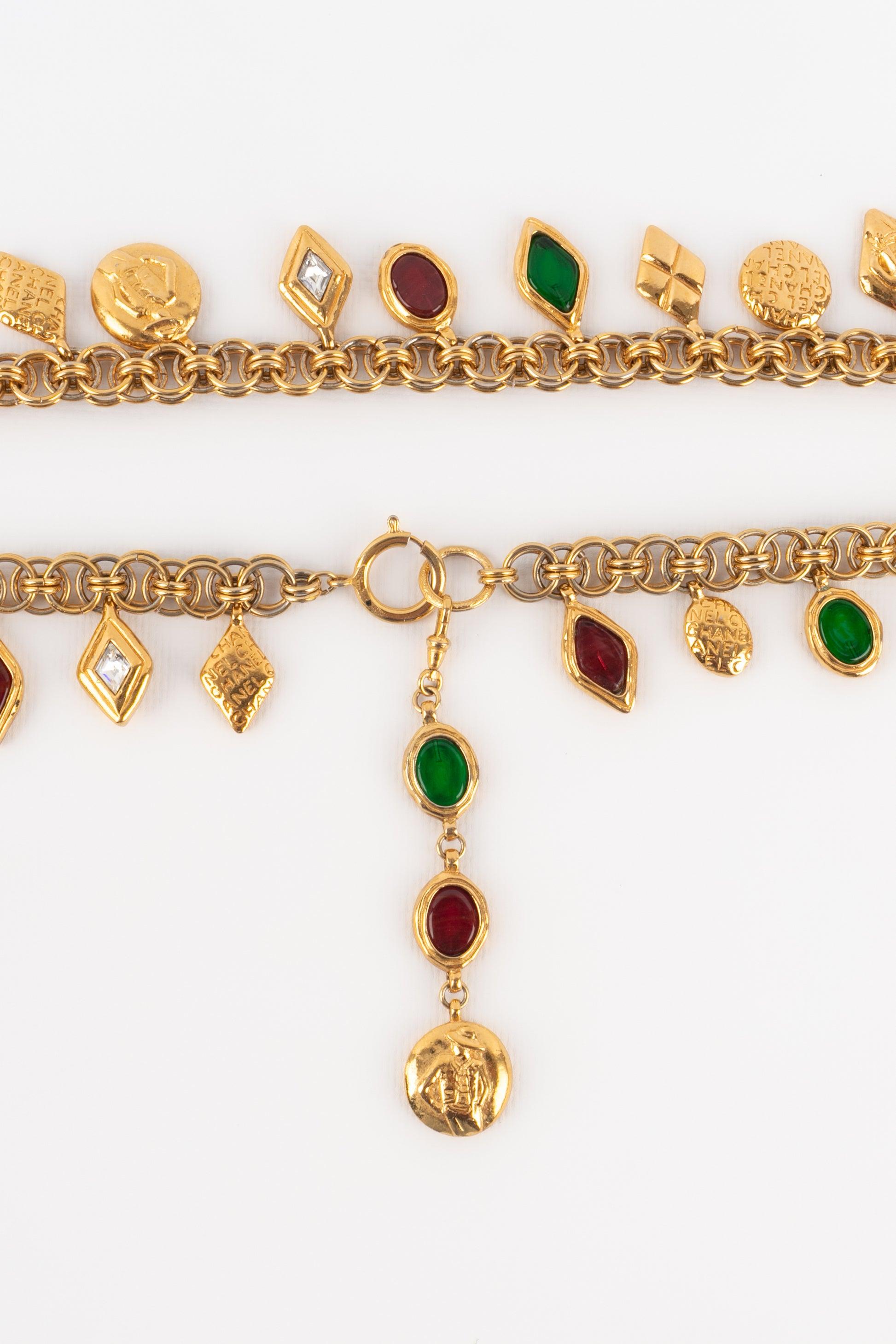 Chanel Long Golden Metal Necklace, 1980s For Sale 4