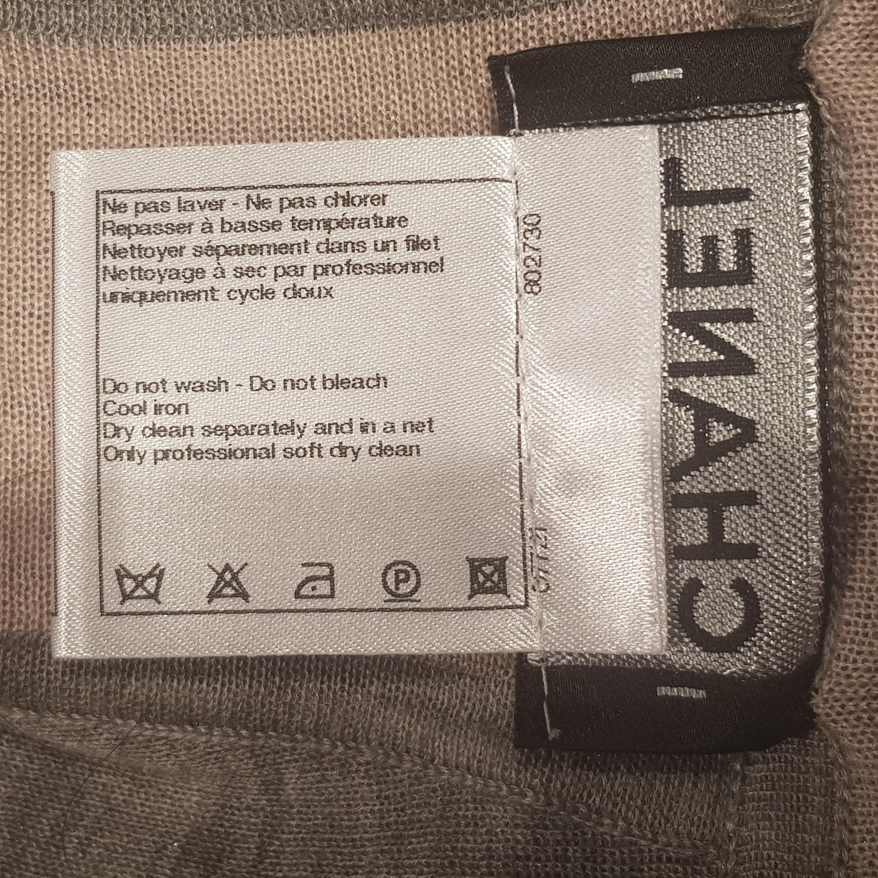 Chanel langes graues Lounge-Top mit Kapuze im Zustand „Hervorragend“ im Angebot in London, GB
