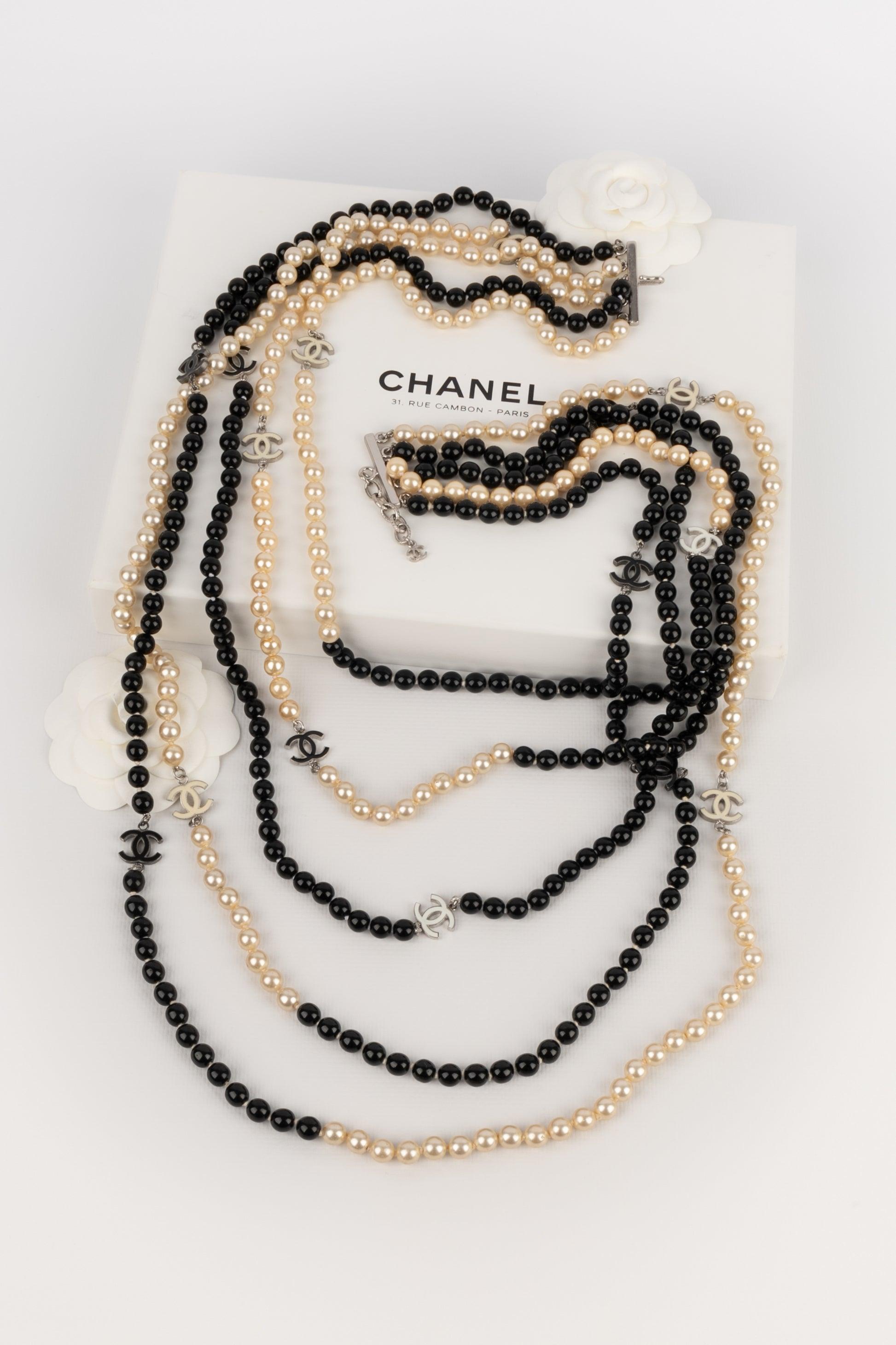 Collana lunga di perle a più file di Chanel, 2005 in vendita 8