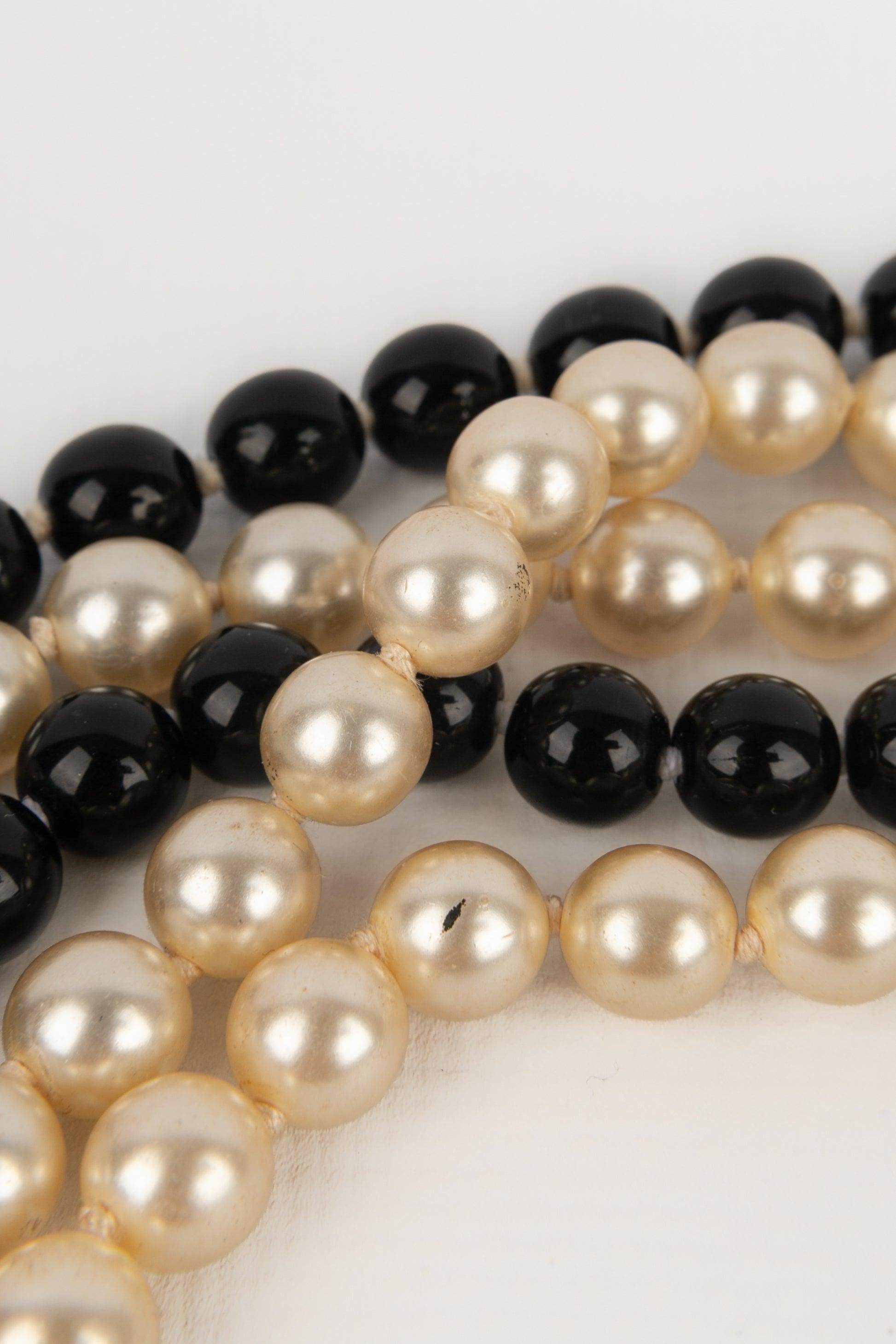 Collana lunga di perle a più file di Chanel, 2005 in vendita 3