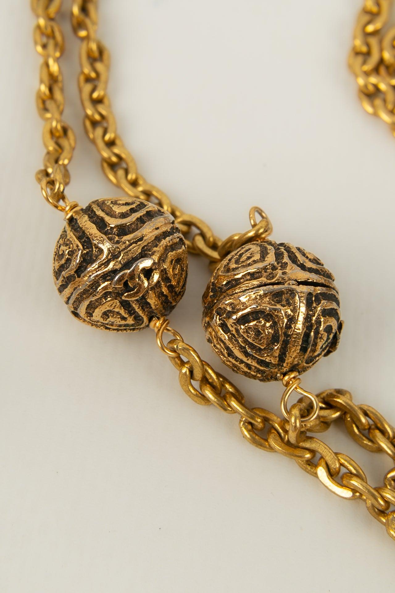Lange Chanel-Halskette aus Goldmetall und Glasperlen im Angebot 2