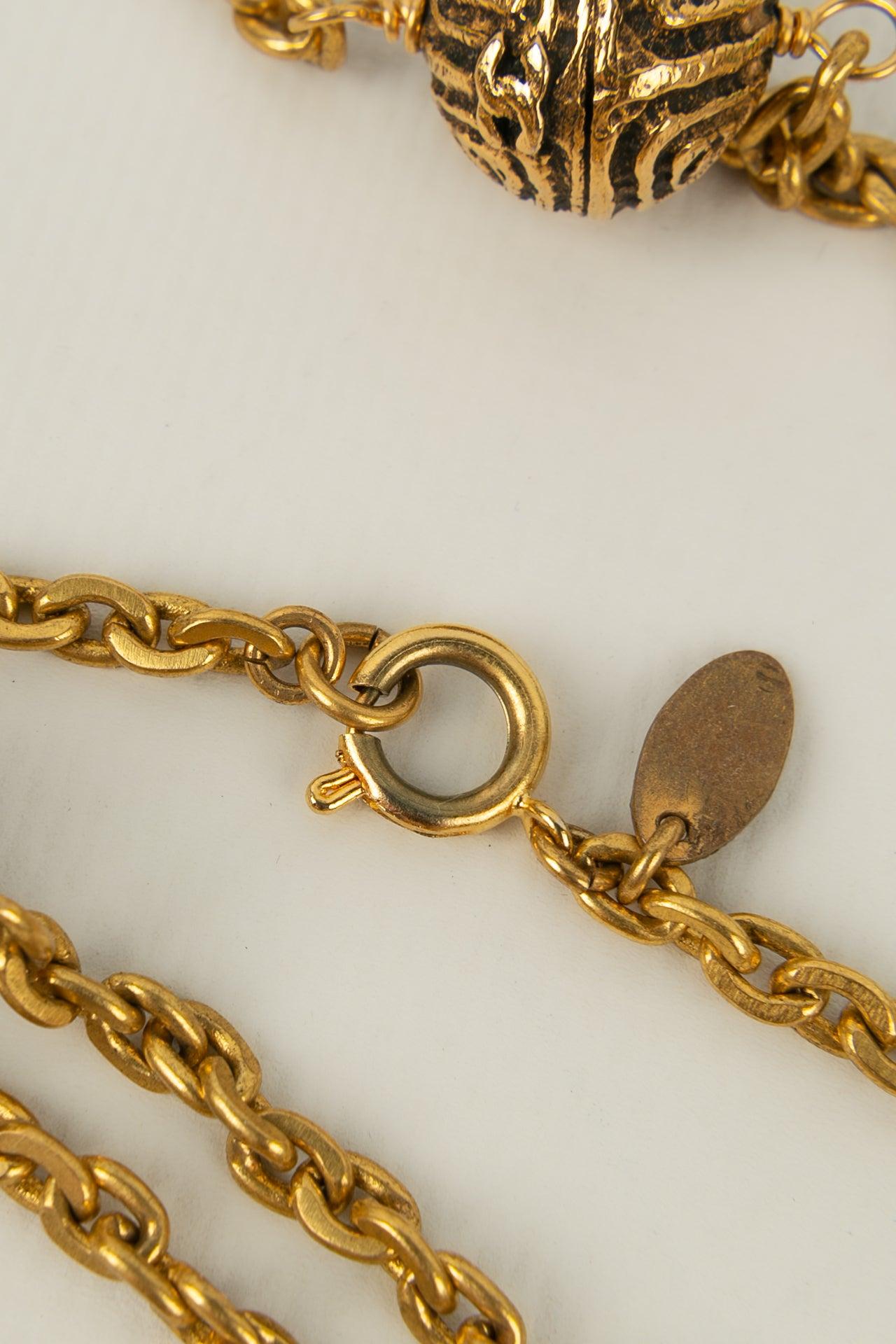 Lange Chanel-Halskette aus Goldmetall und Glasperlen im Angebot 4