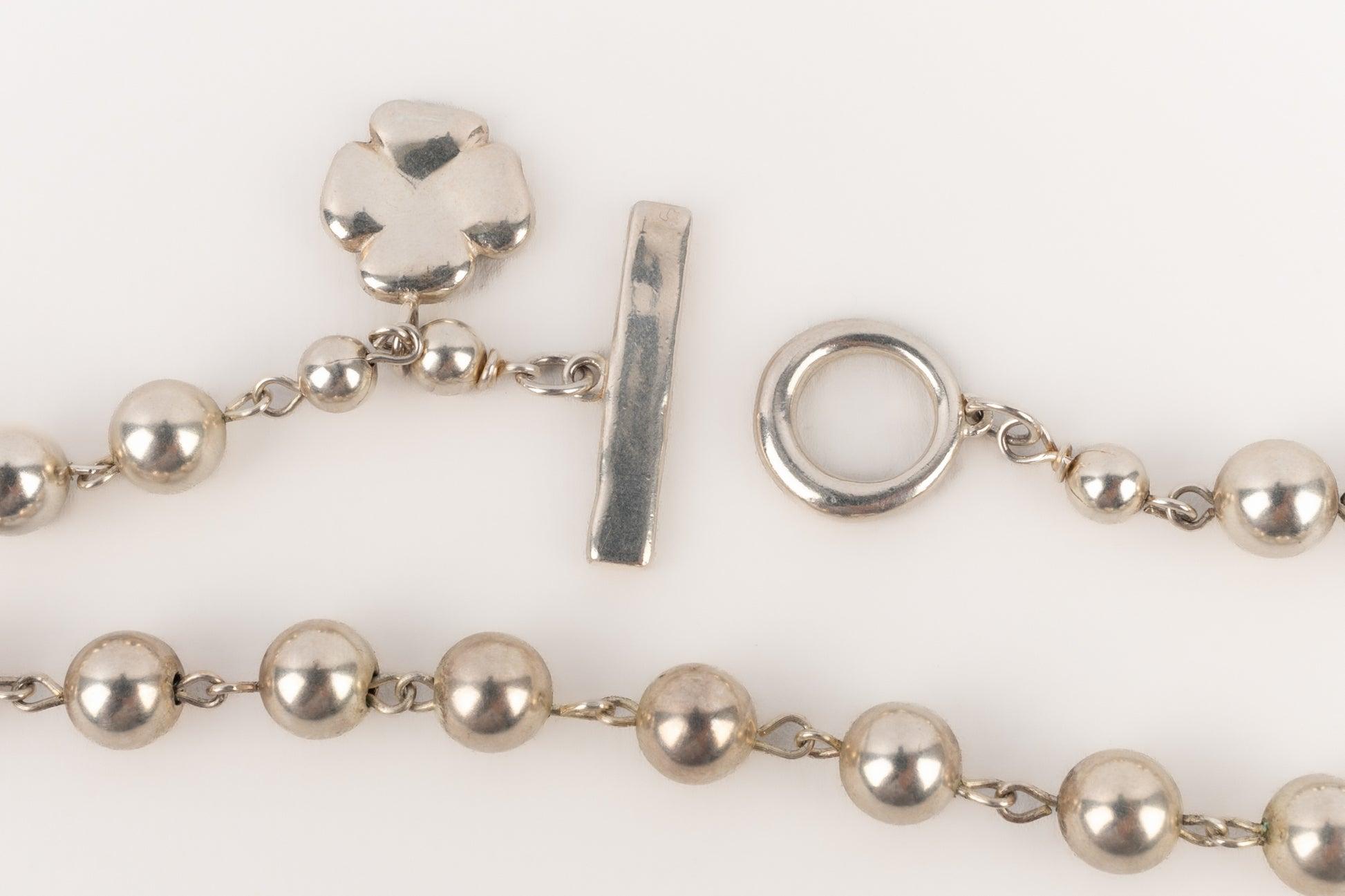 Chanel Long Necklace Made of Silvery Metallic Pearls For Sale 6