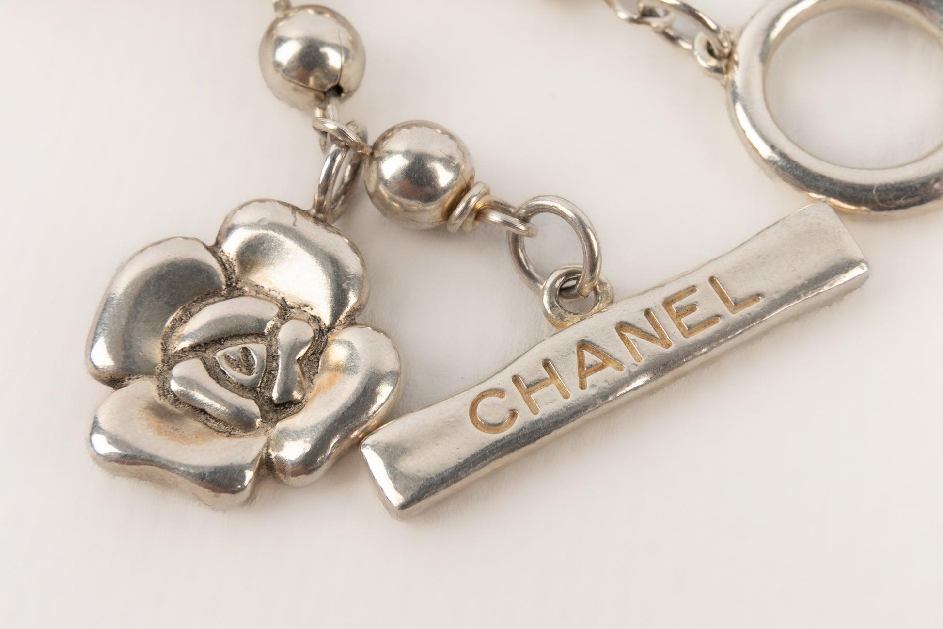 Chanel Long Necklace Made of Silvery Metallic Pearls For Sale 3