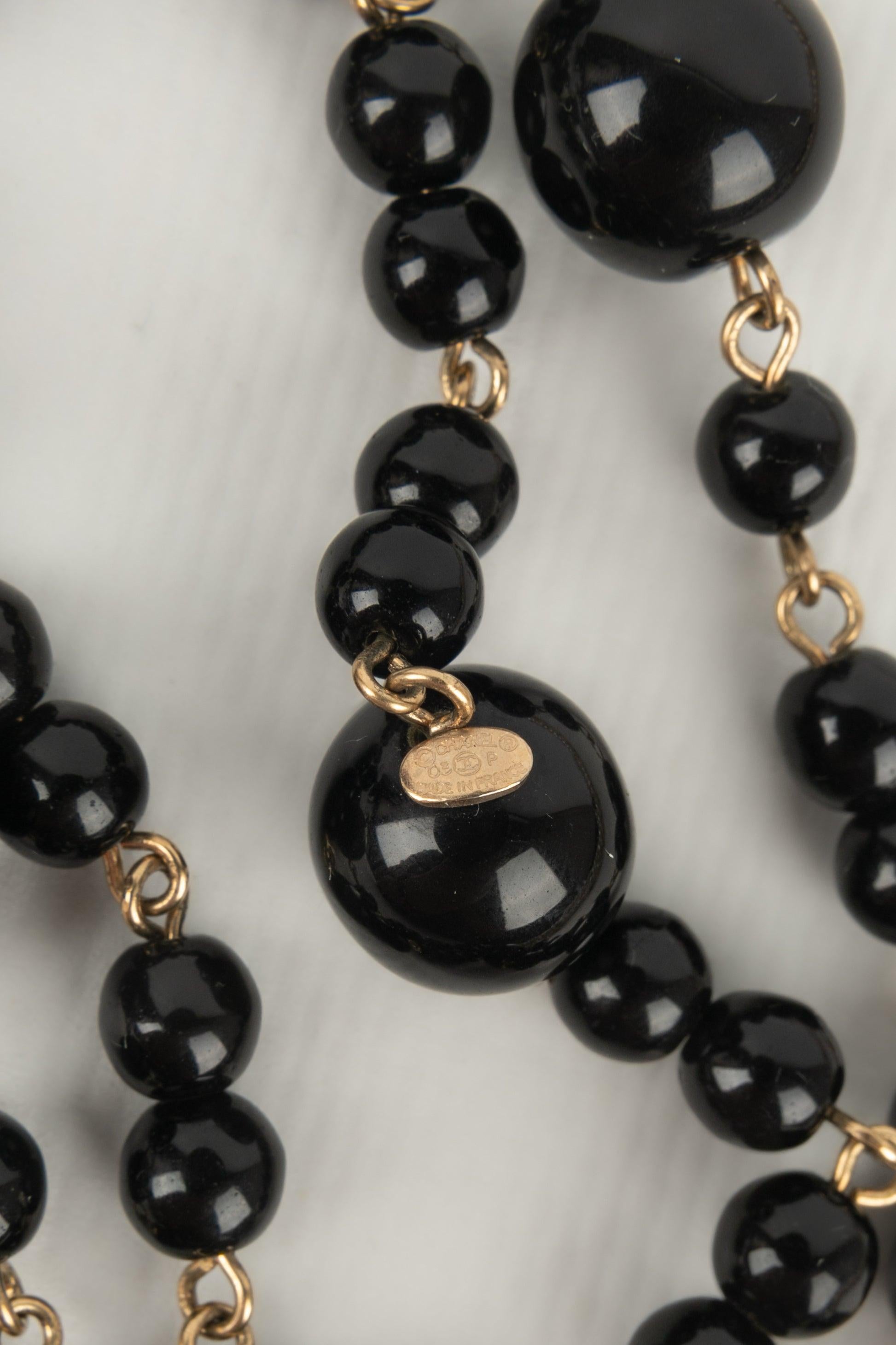 Chanel Long Necklace with Costume Pearls and Black Glass Pearls, 2003 1
