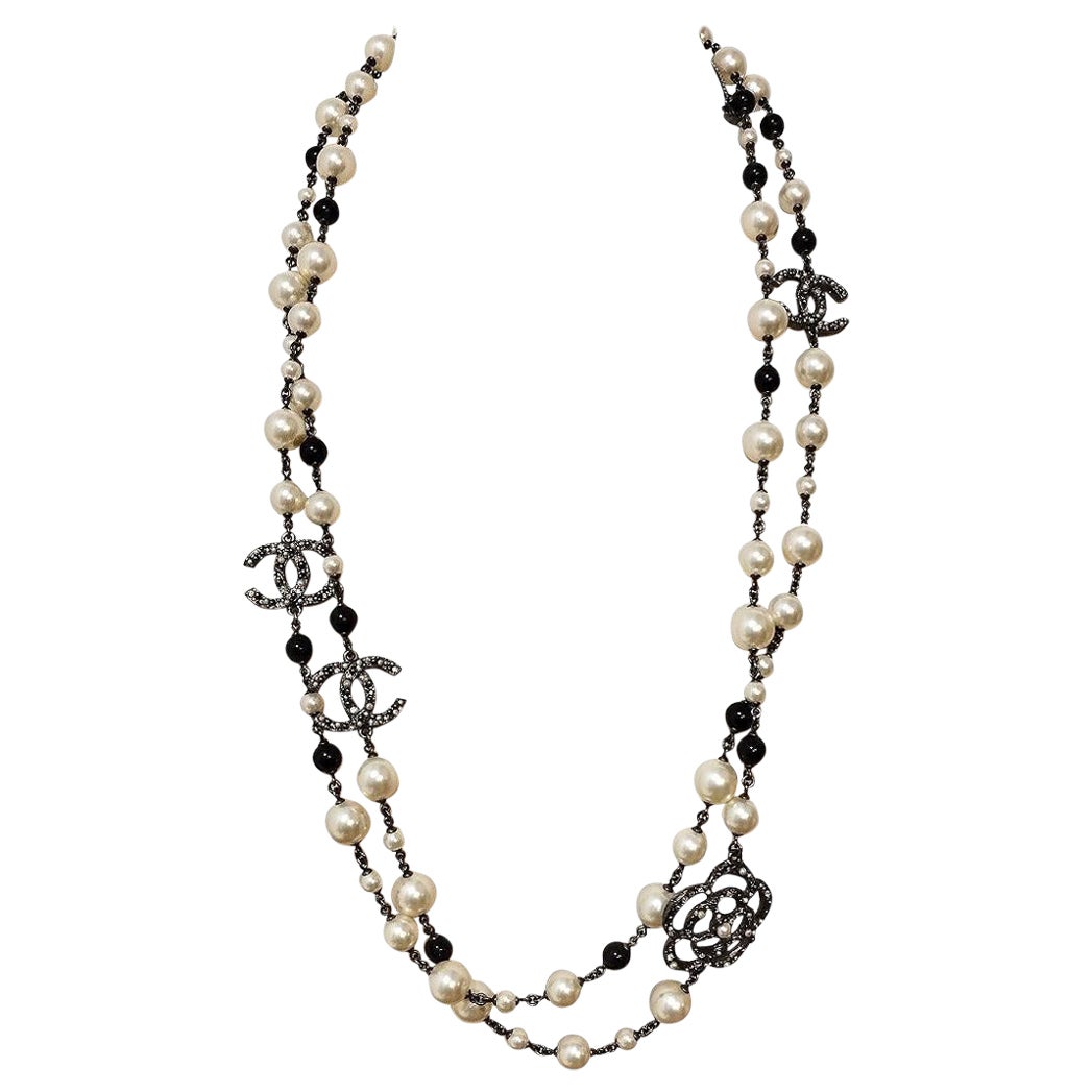 Chanel Lange Perlenkette