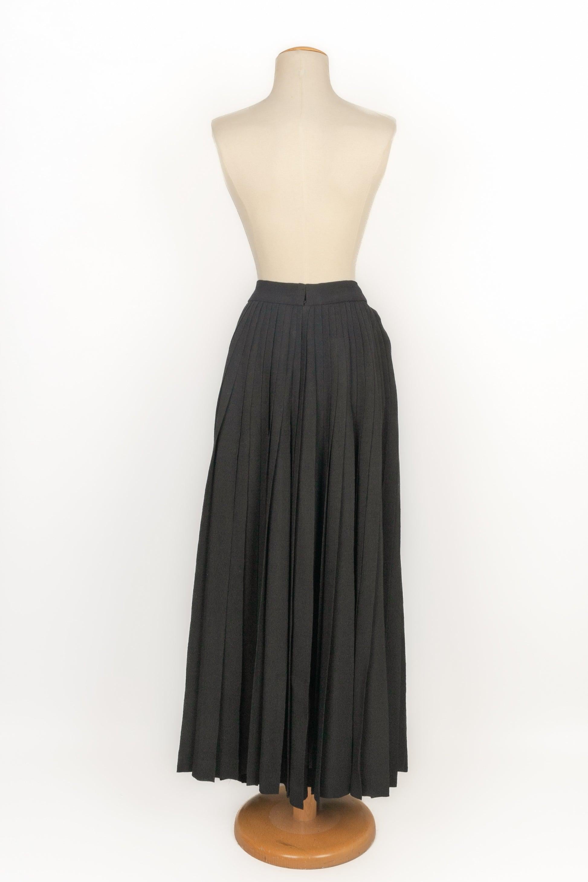Black Chanel Long Pleated Skirt Haute Couture For Sale