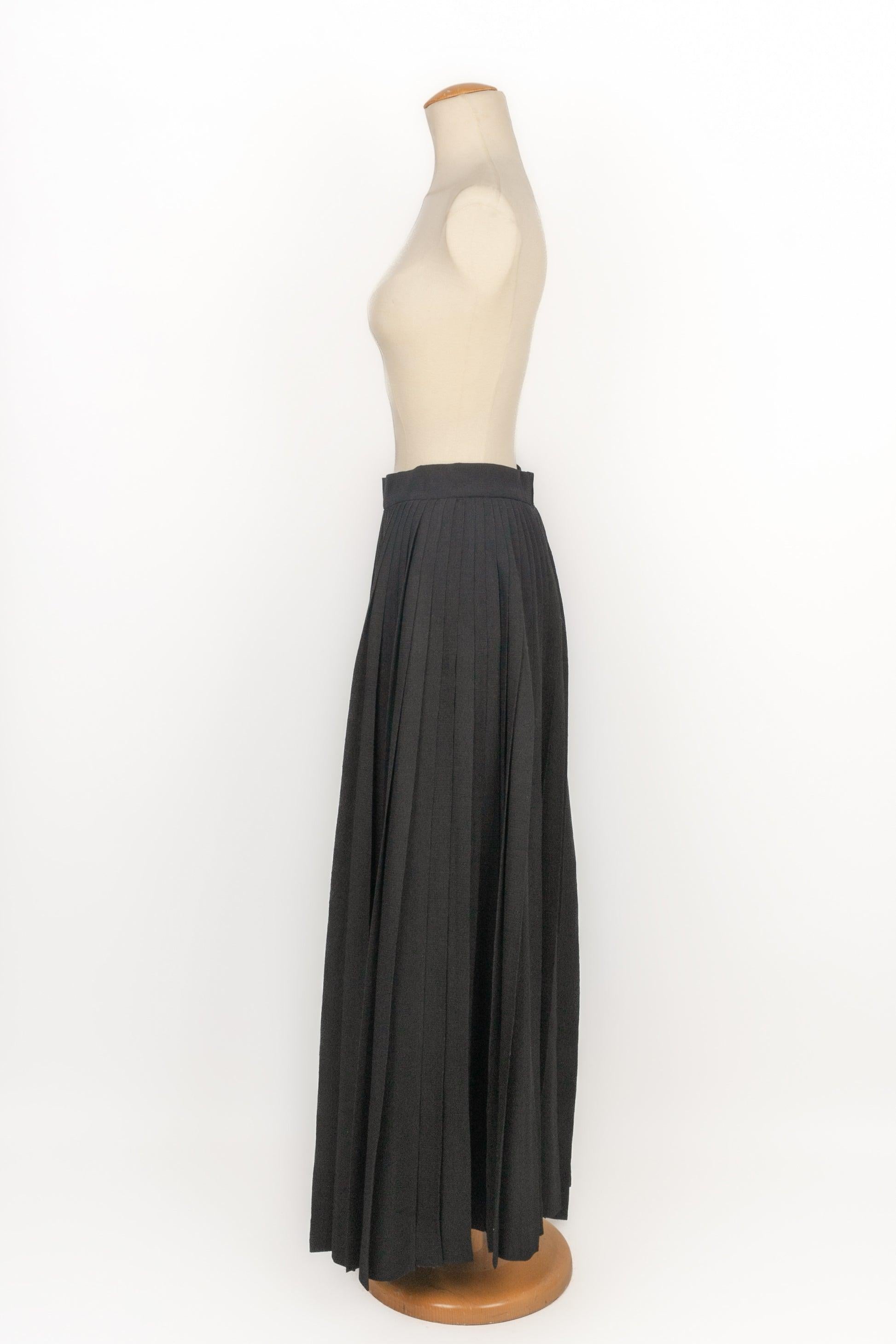 Chanel Long Pleated Skirt Haute Couture In Excellent Condition For Sale In SAINT-OUEN-SUR-SEINE, FR