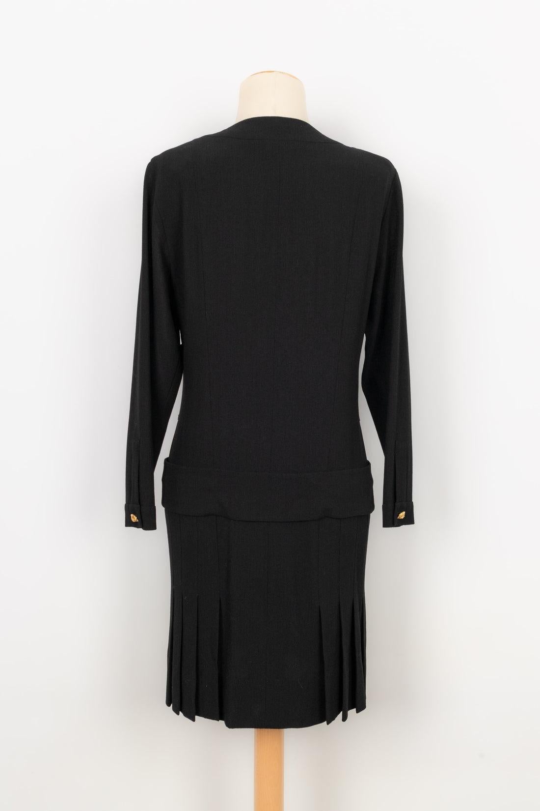 Chanel Langärmeliges Schwarzes Kleid, 1980er Jahre im Zustand „Hervorragend“ im Angebot in SAINT-OUEN-SUR-SEINE, FR