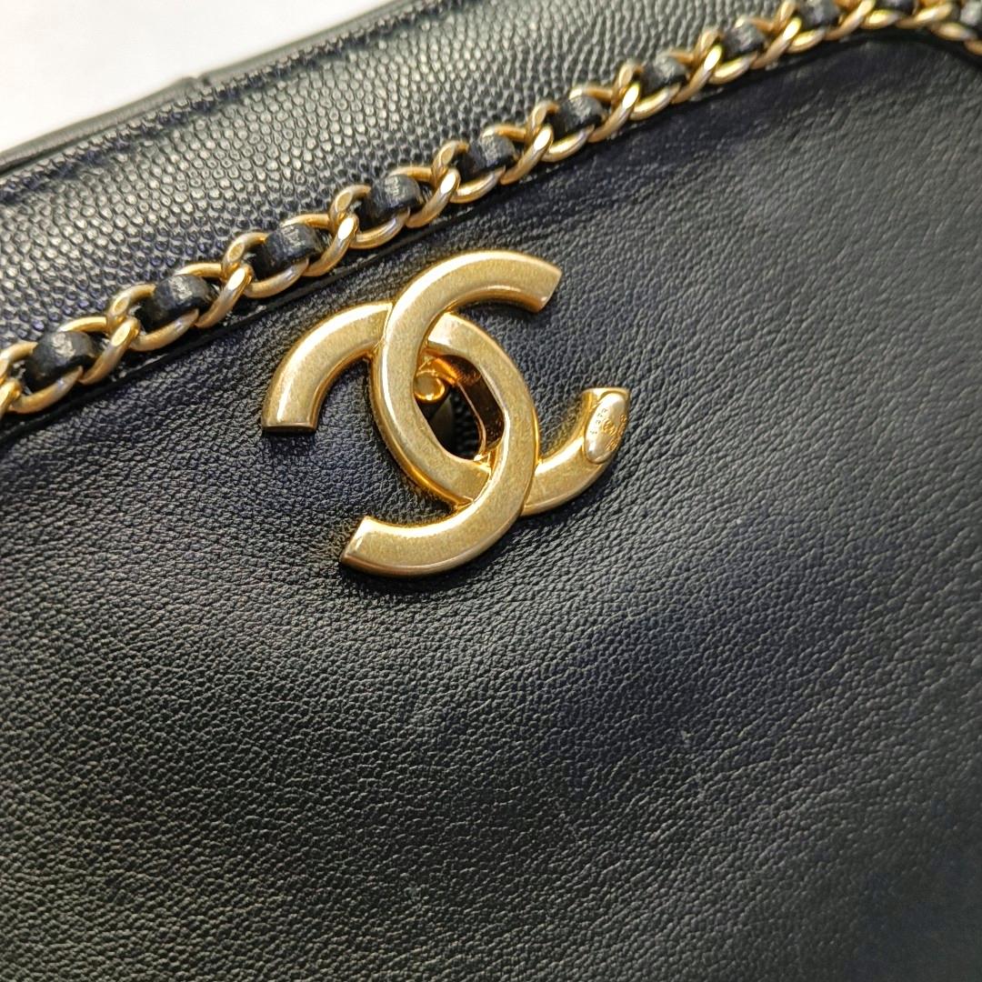 Chanel Lovely Chains Flap Bag Black Calfskin Leather Gold Hardware 2018-19 4