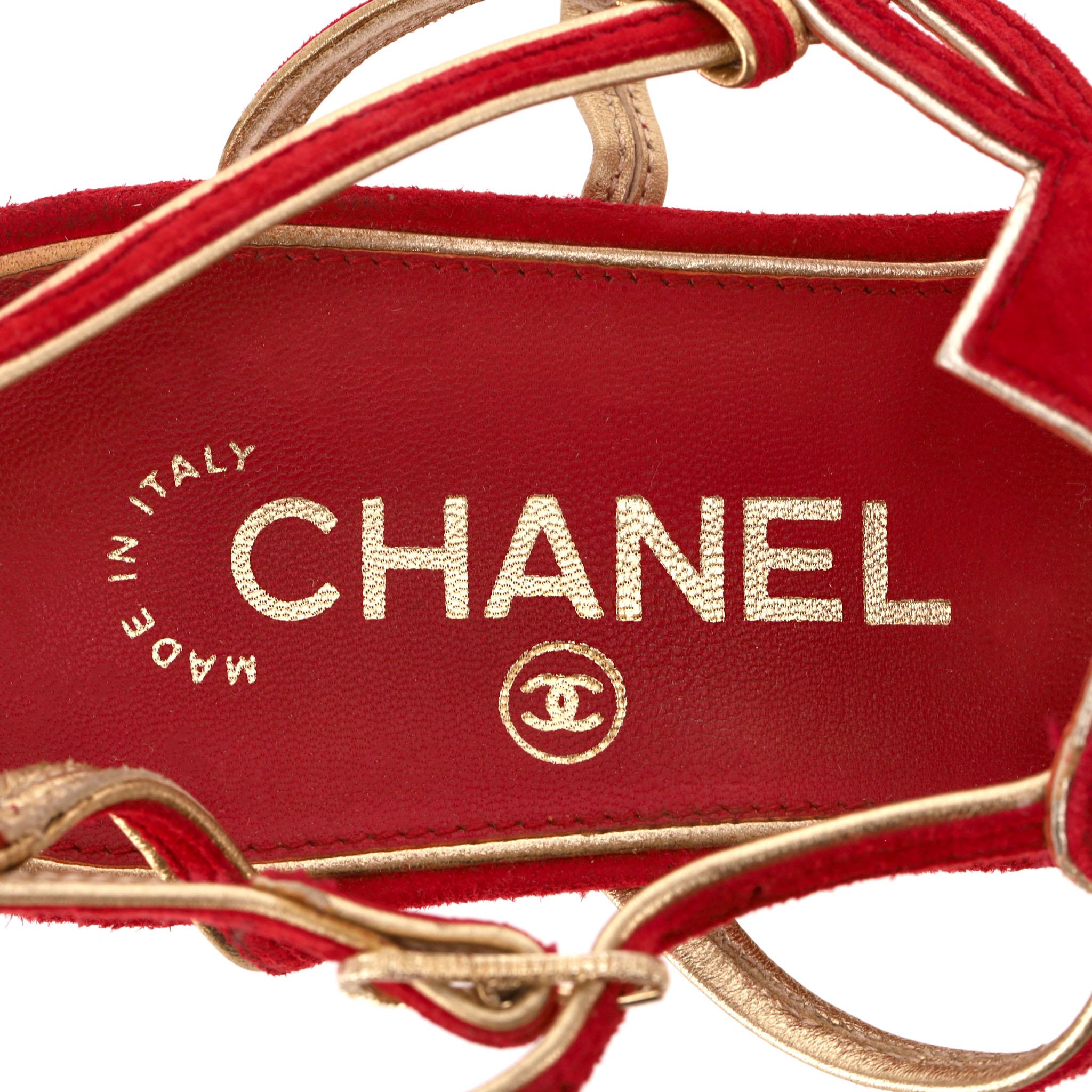 Chanel Low Wedge Suede Sandals With 'CC' Logo Detail For Sale 2