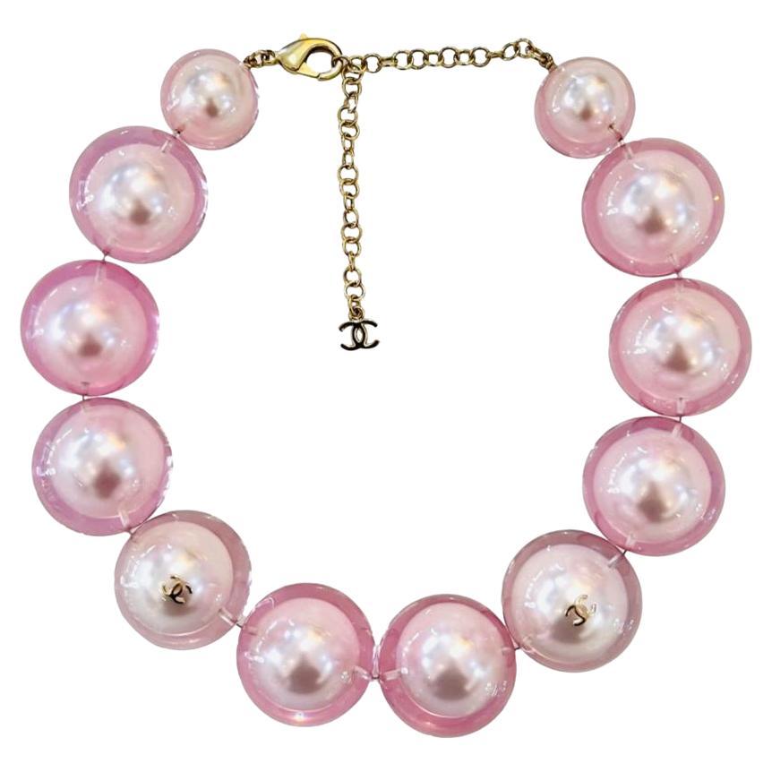  Collier ras du cou Chanel édition limitée « CC » avec logo et perles