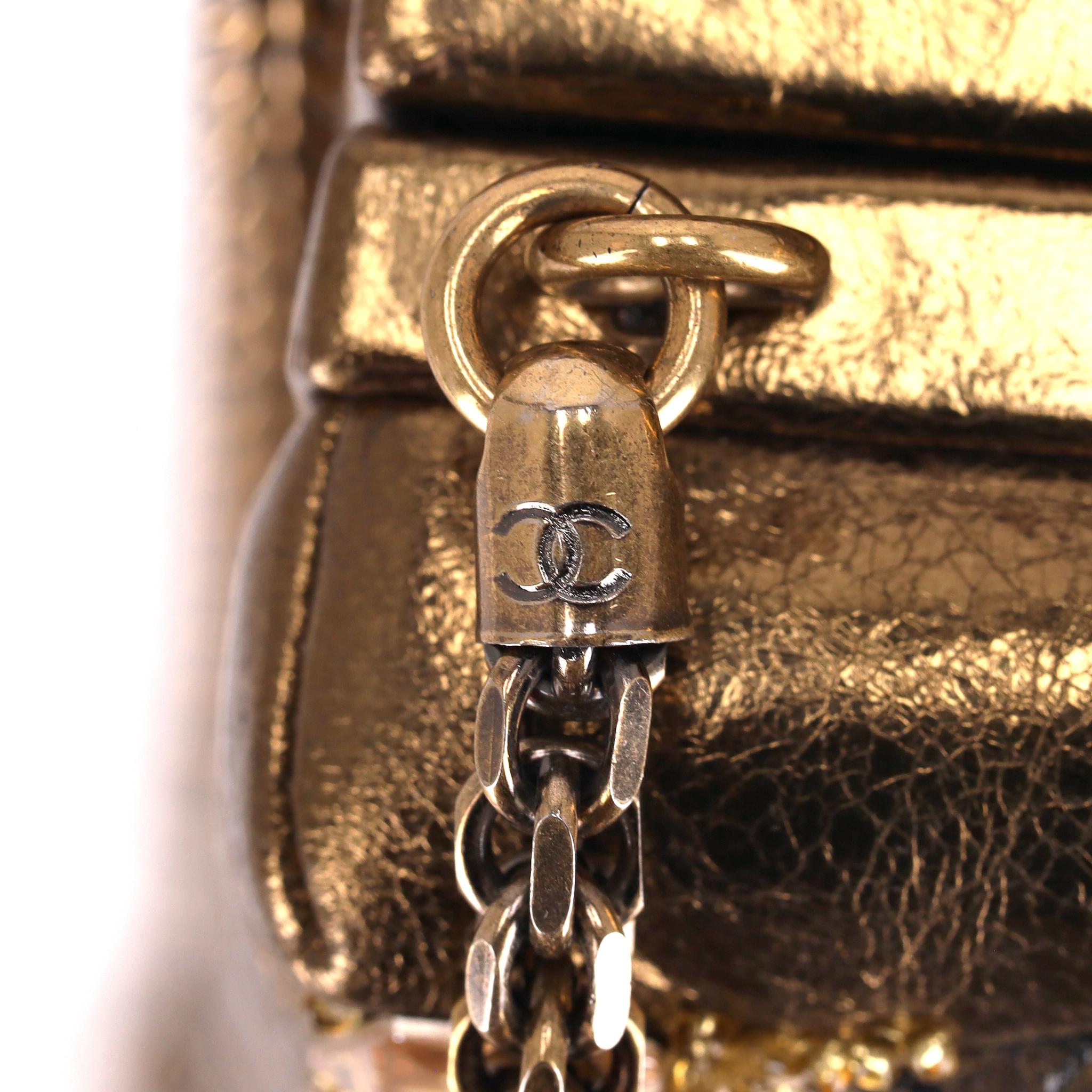 Bolso Chanel Edición Limitada Kiss Me Lock Piel y Cristal en venta 4