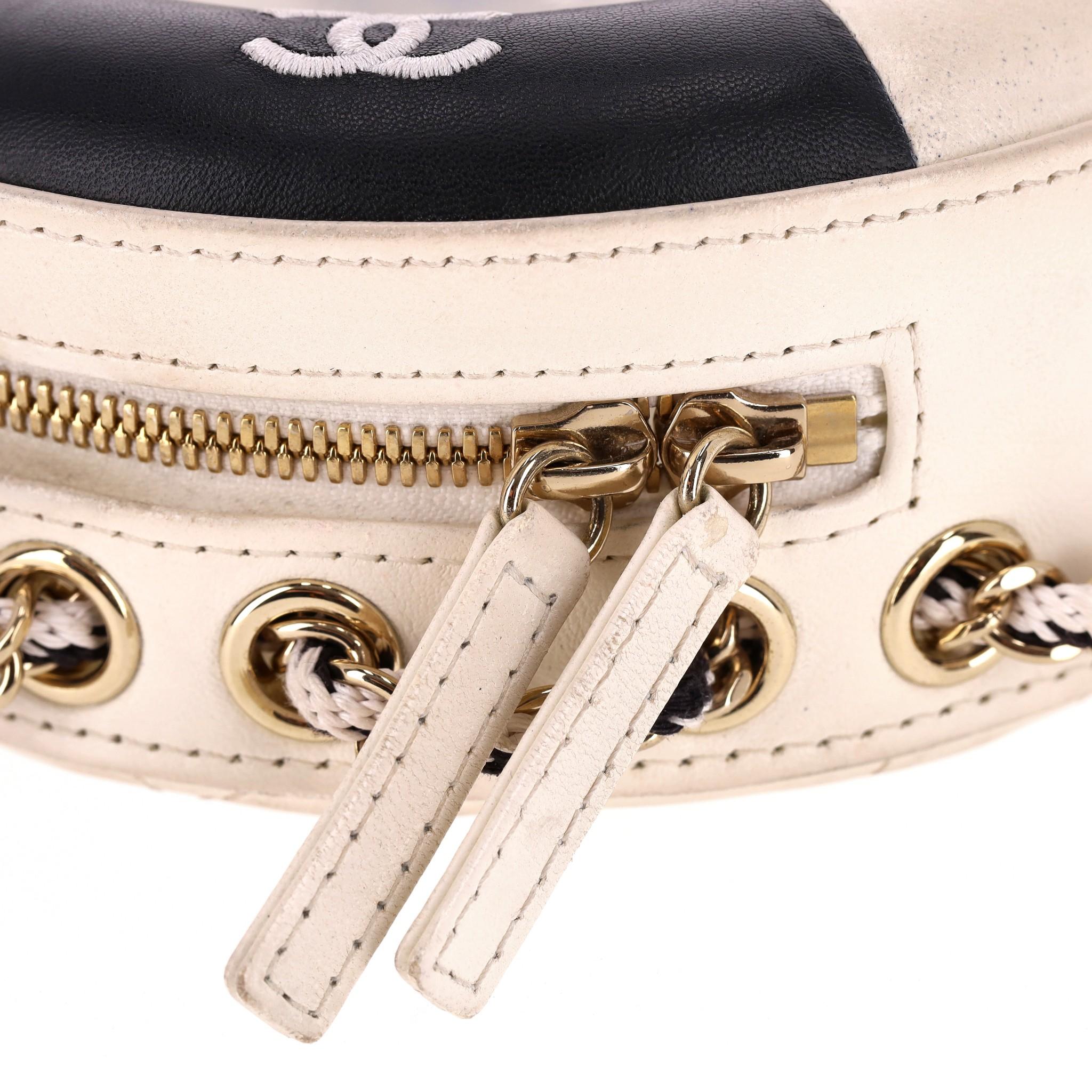 Chanel Ltd Edition La Pausa Coco Lifesaver Bag For Sale 7