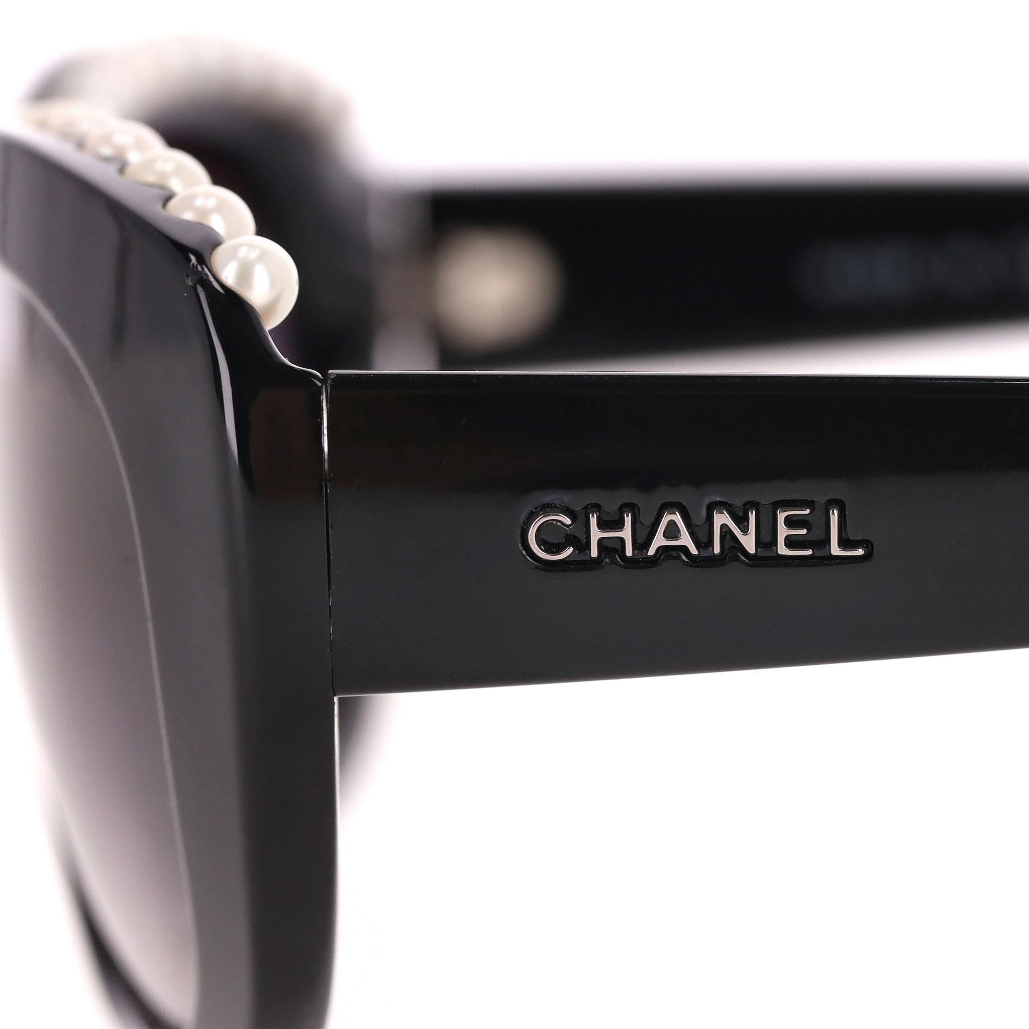 Chanel Ltd Edition Lunettes de soleil yeux de chat ornées de perles Pour femmes 