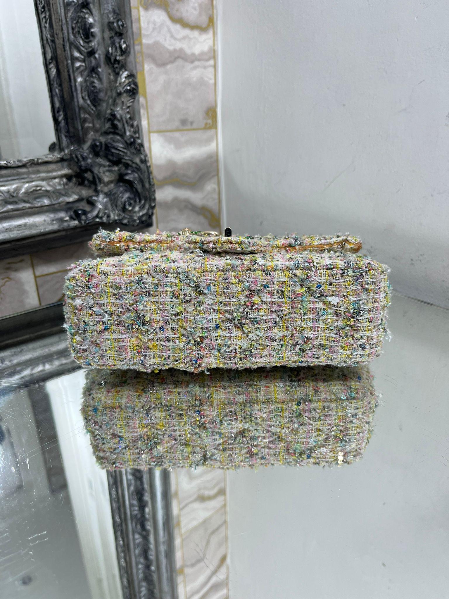 Women's Chanel Ltd Edition Tweed Garden Party Charm Bag For Sale