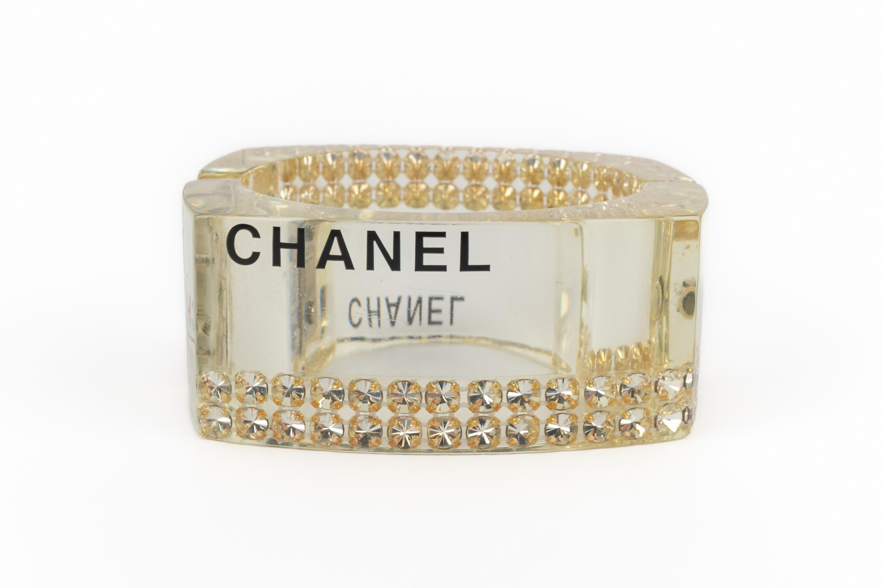 Bracciale Chanel in lucite 2005 In condizioni ottime in vendita a SAINT-OUEN-SUR-SEINE, FR