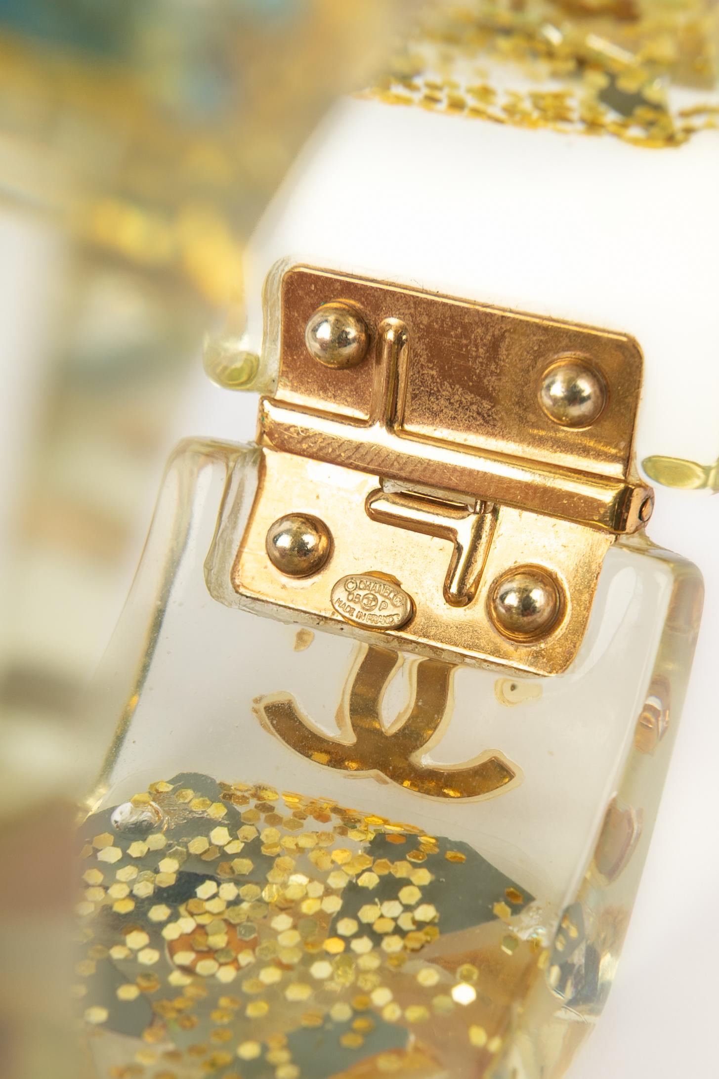 Bracciale in lucite Chanel Primavera 2003 in vendita 7