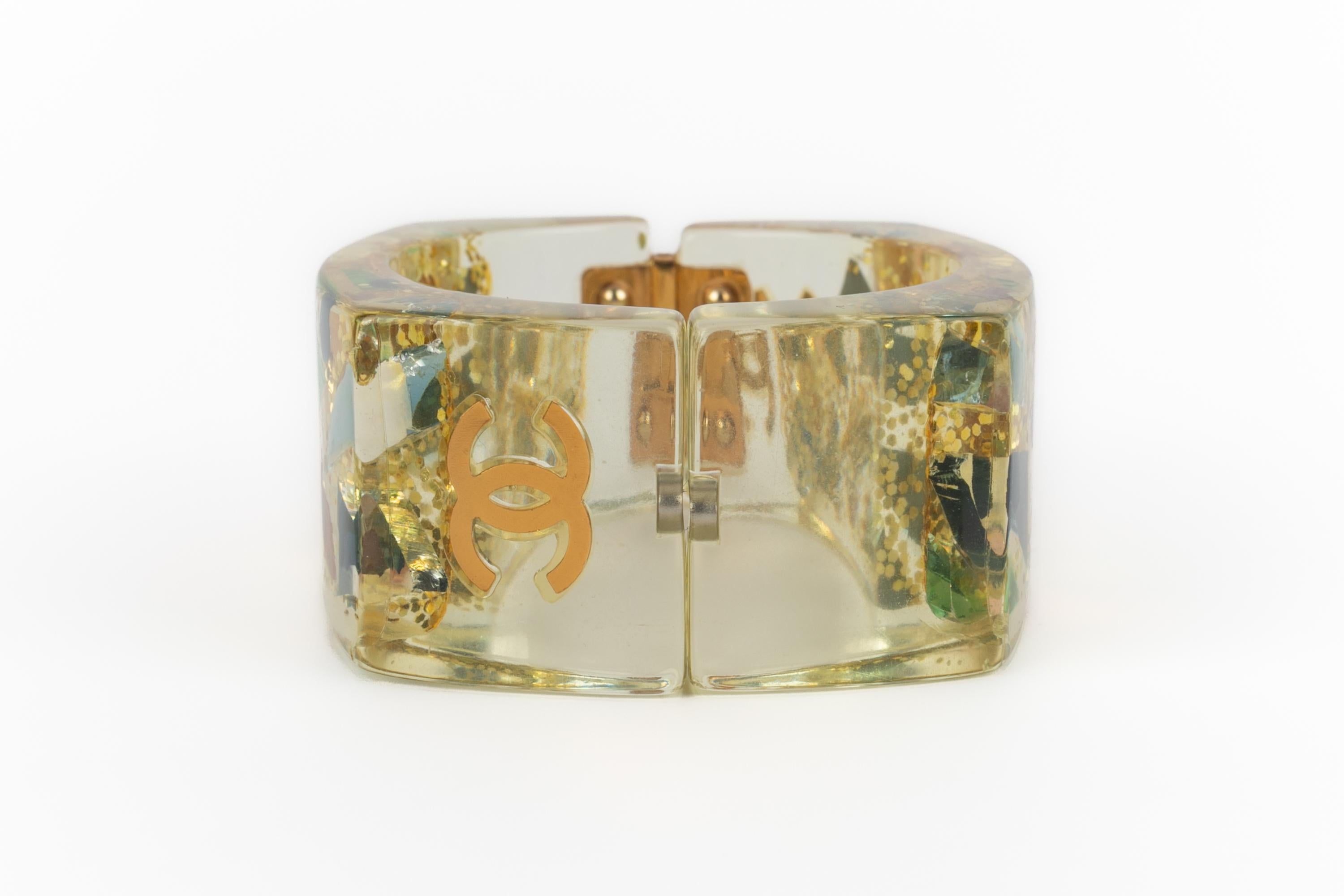 Donna Bracciale in lucite Chanel Primavera 2003 in vendita