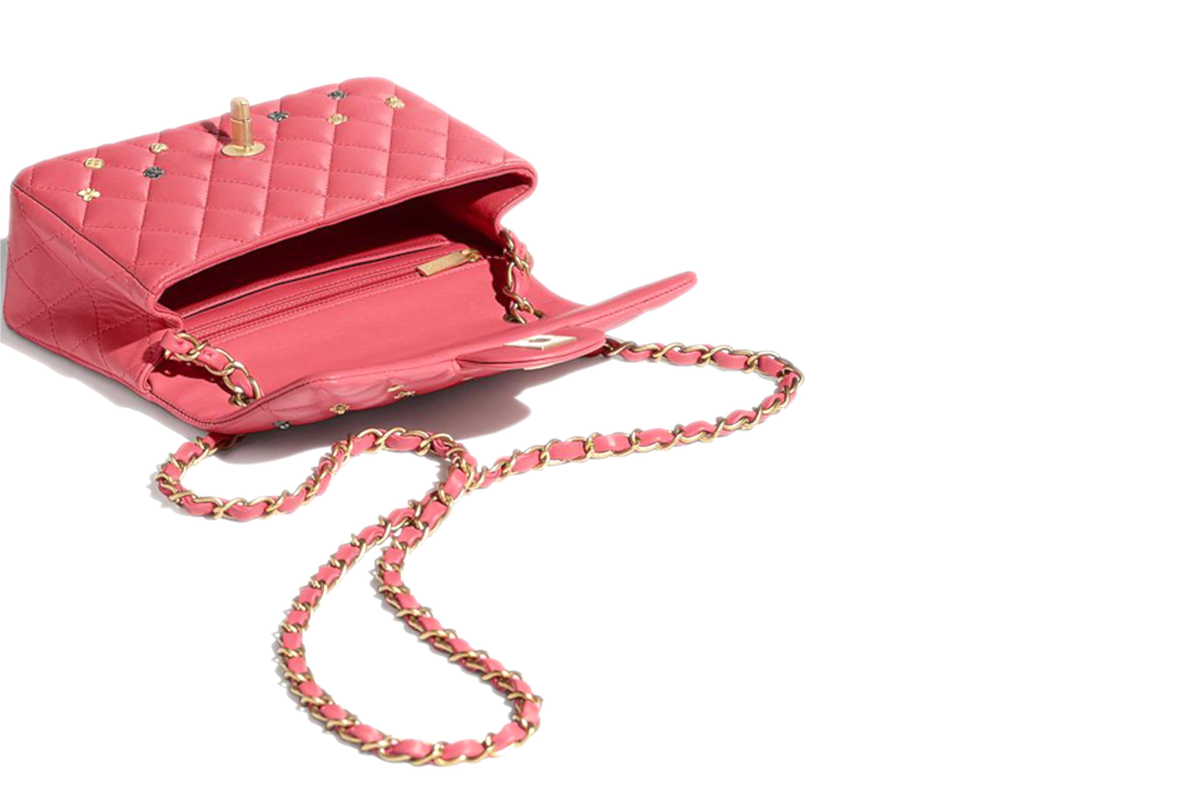Chanel Lucky Charm mini classic. Pink Leather and multi-color lucky charm.  In Excellent Condition For Sale In Paris, FR