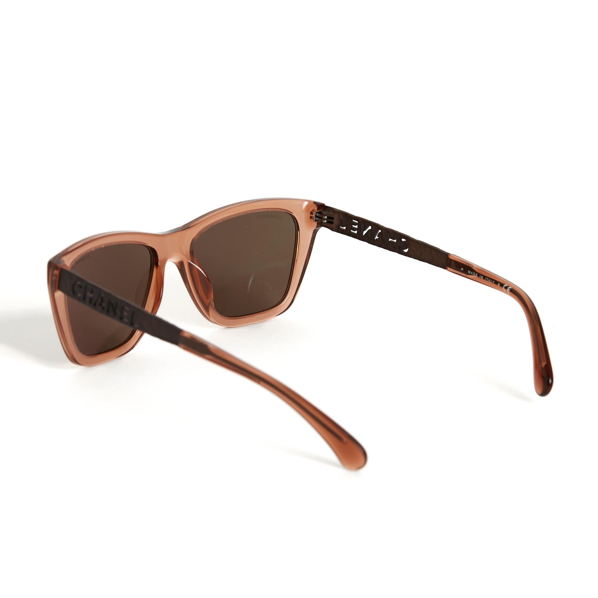 Chanel Lunettes solaires Neuf 2022 Rosa Brown Sonnenbrille Neu im Kasten im Zustand „Neu“ im Angebot in PARIS, FR