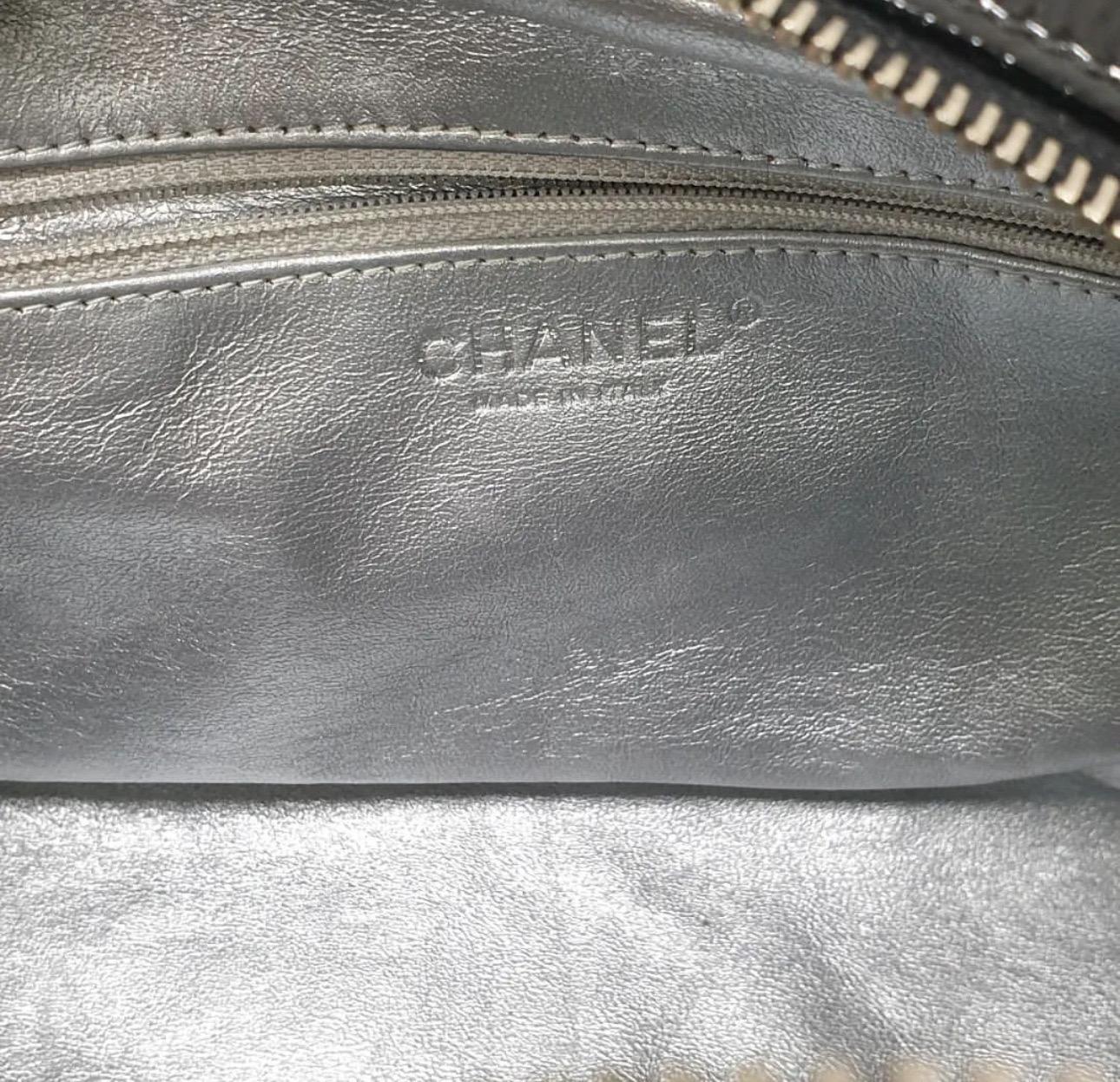 Chanel Luxe Ligne Patent Leather Tote Bag For Sale 1