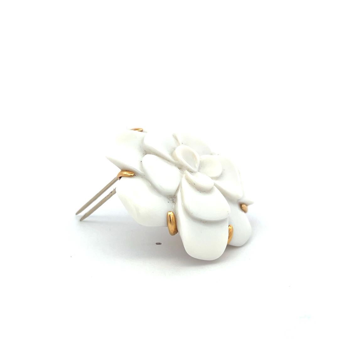 Chanel luxurious 18K Yellow Gold Camellia Pin Brooch 31.9 Grams