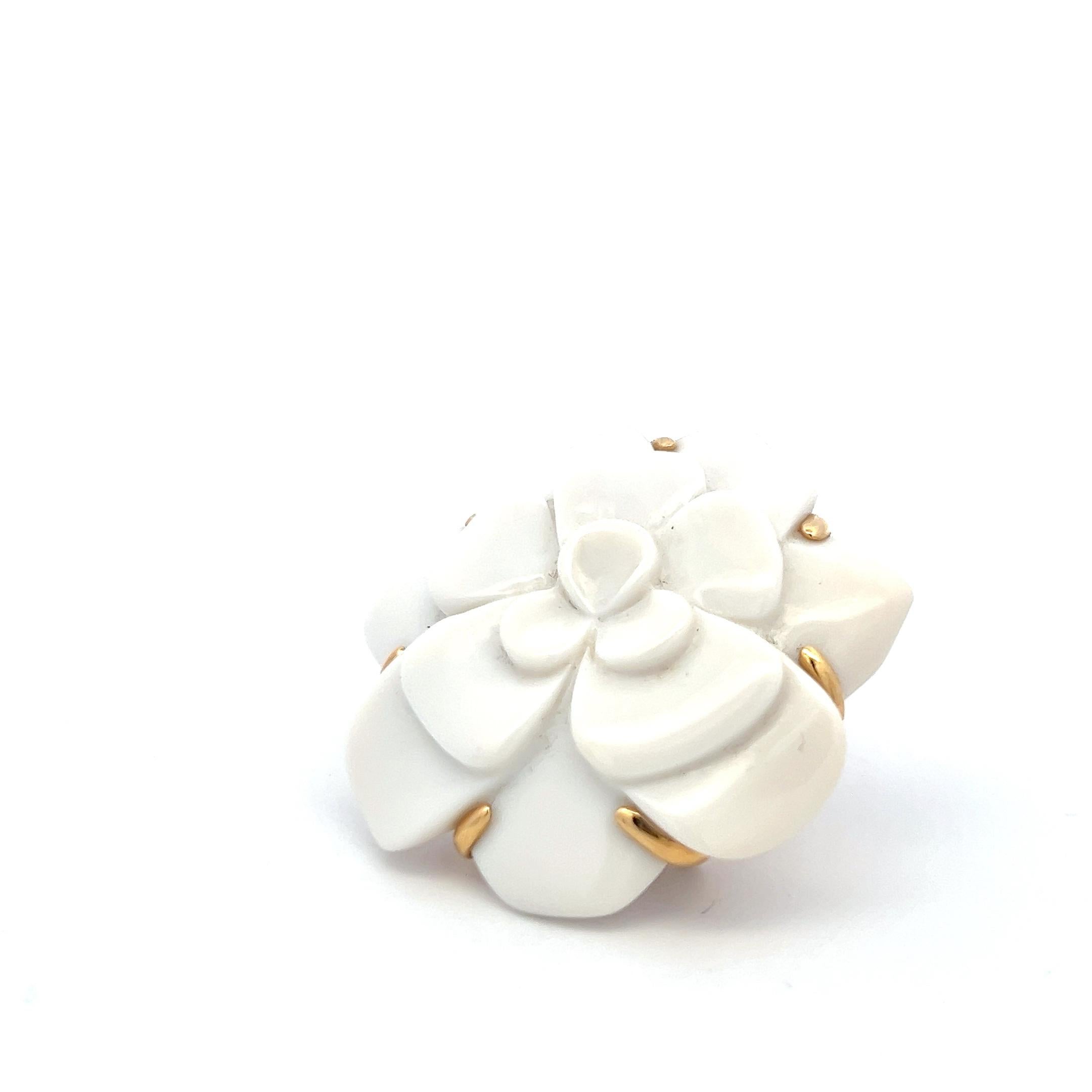 Chanel luxurious 18K Yellow Gold Camellia Pin Brooch 31.9 Grams