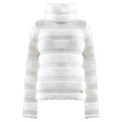 Chanel Luxuriöser Laufsteg-Pullover aus der Arctic Ice Collection