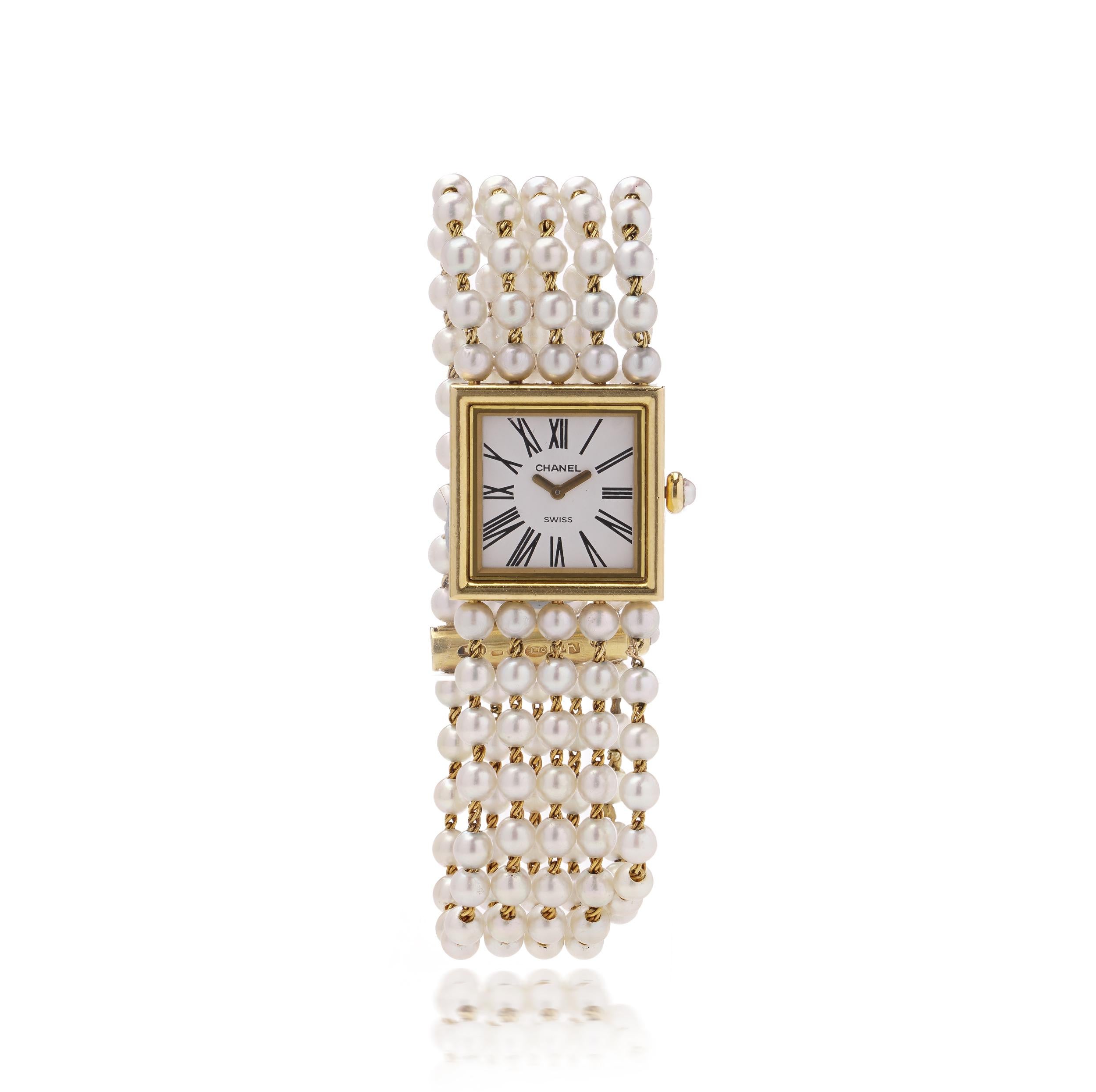Chanel Mademoiselle 18kt Yellow Gold & Cultured Pearl Bracelet Quartz en vente 7