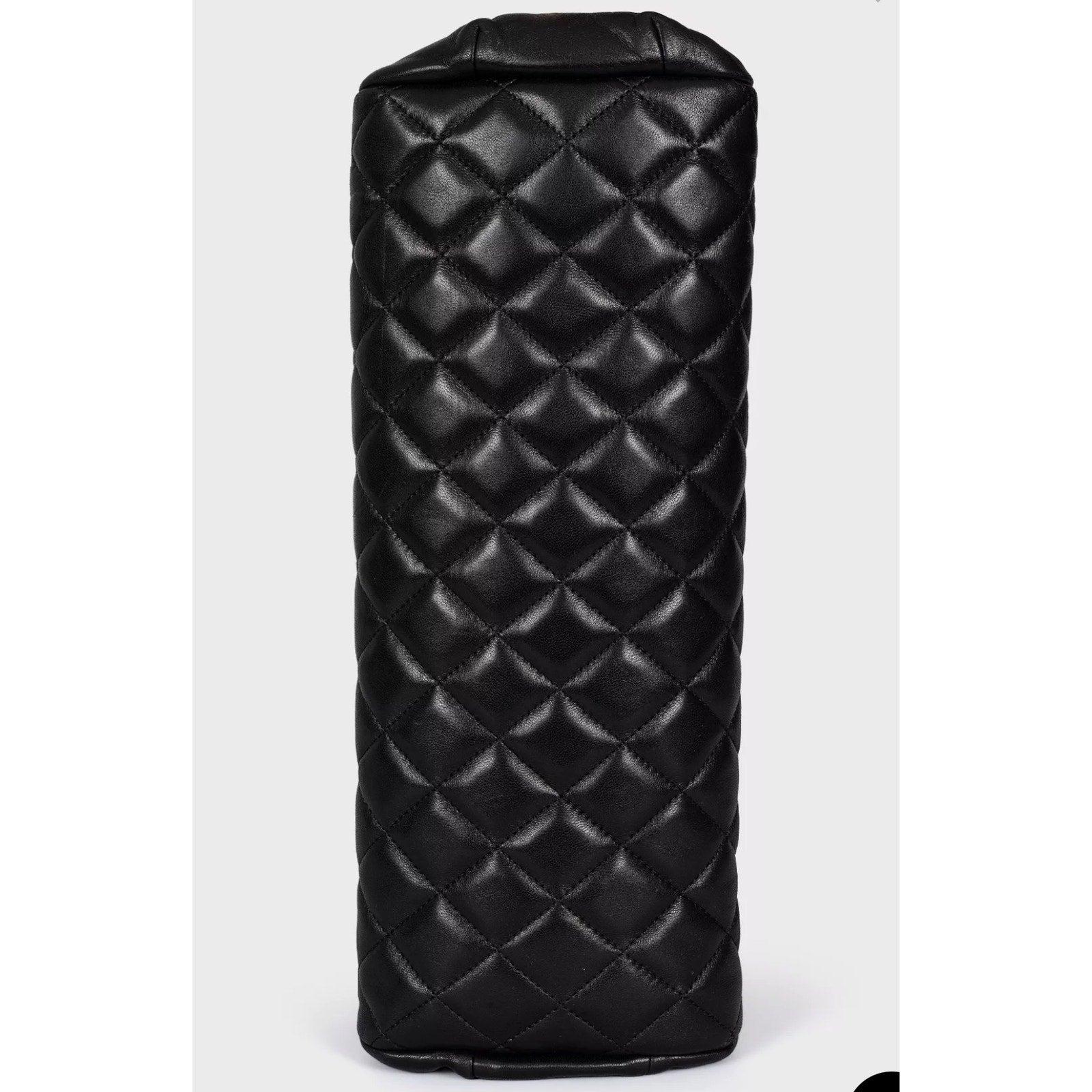 Pochette Chanel Mademoiselle in pelle di vitello nera Coco Mark In condizioni ottime in vendita a Krakow, PL